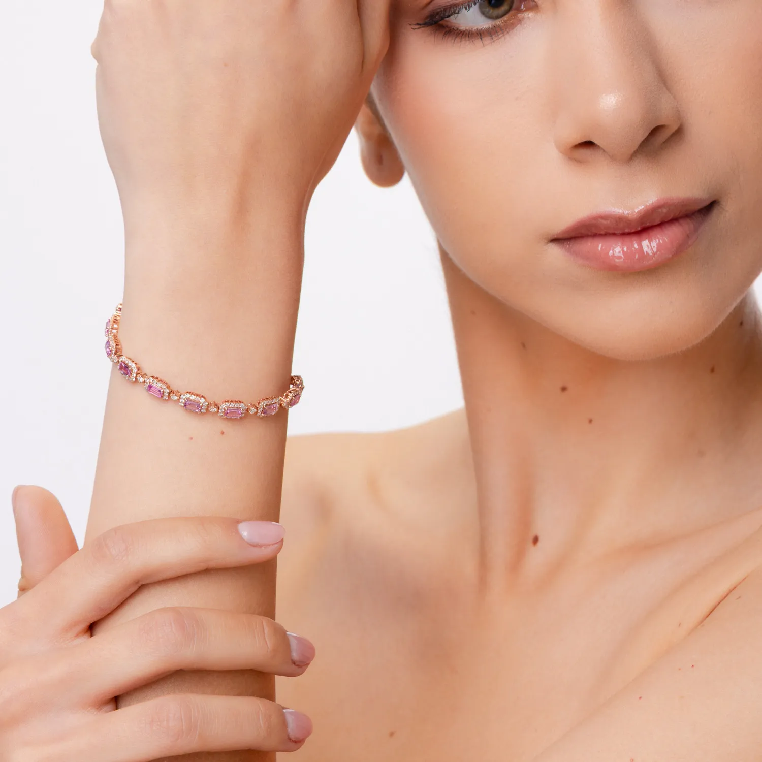 18K rose gold tennis bracelet with 5.1ct pink sapphires and 2.2ct diamonds