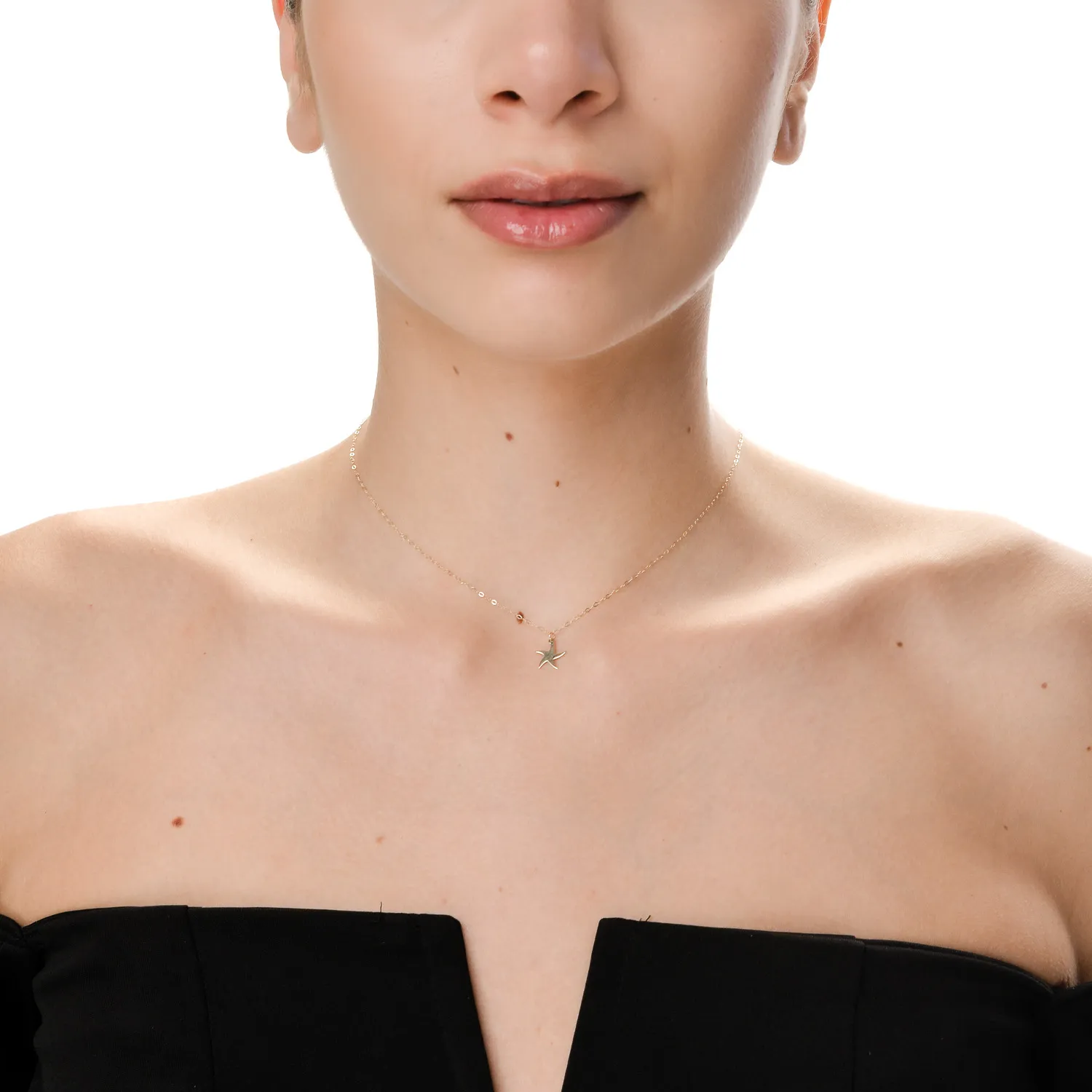 Lant cu pandantiv steluta din aur galben