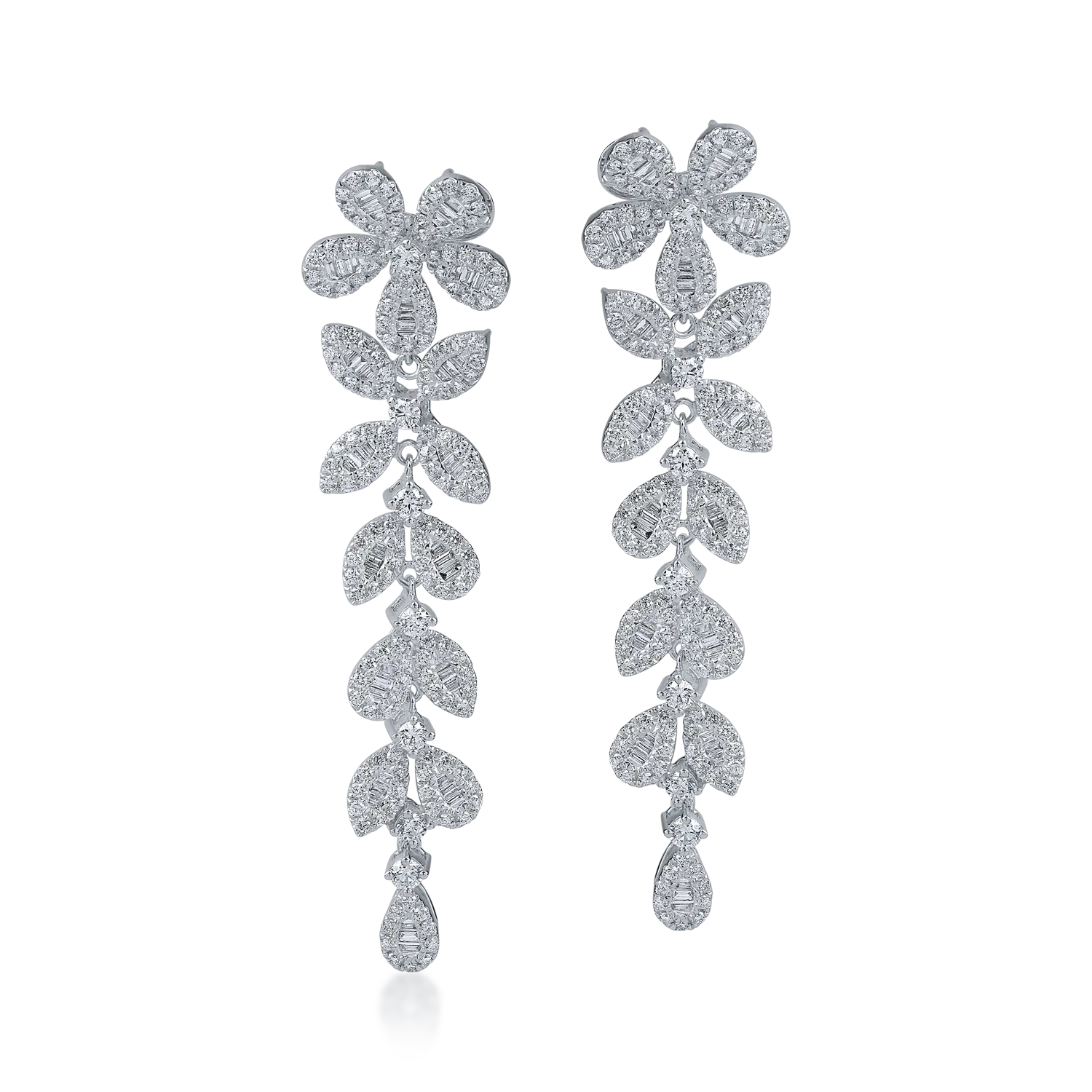 White gold long earrings with 3.5ct diamonds