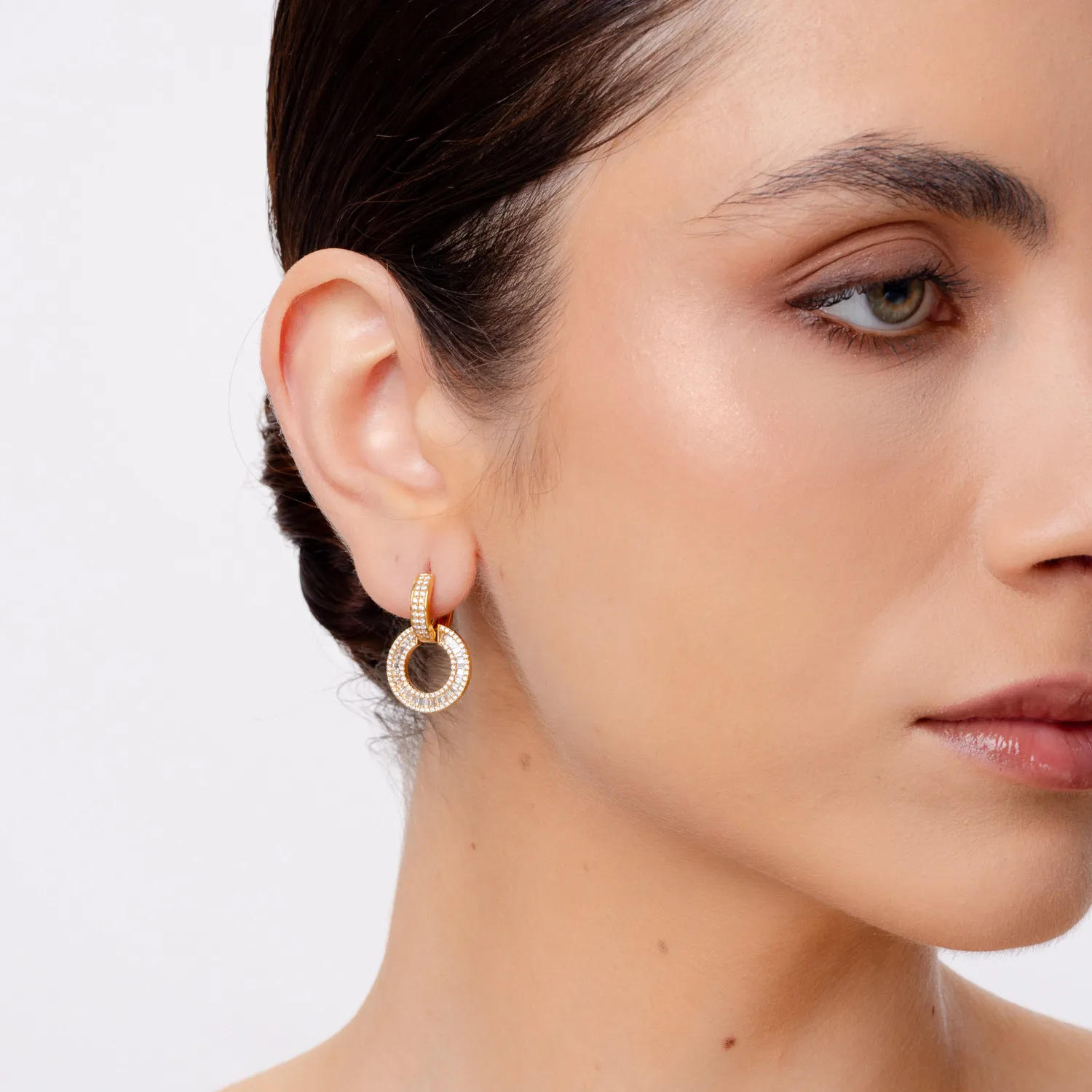 Yellow gold round earrings with 1.2ct diamonds