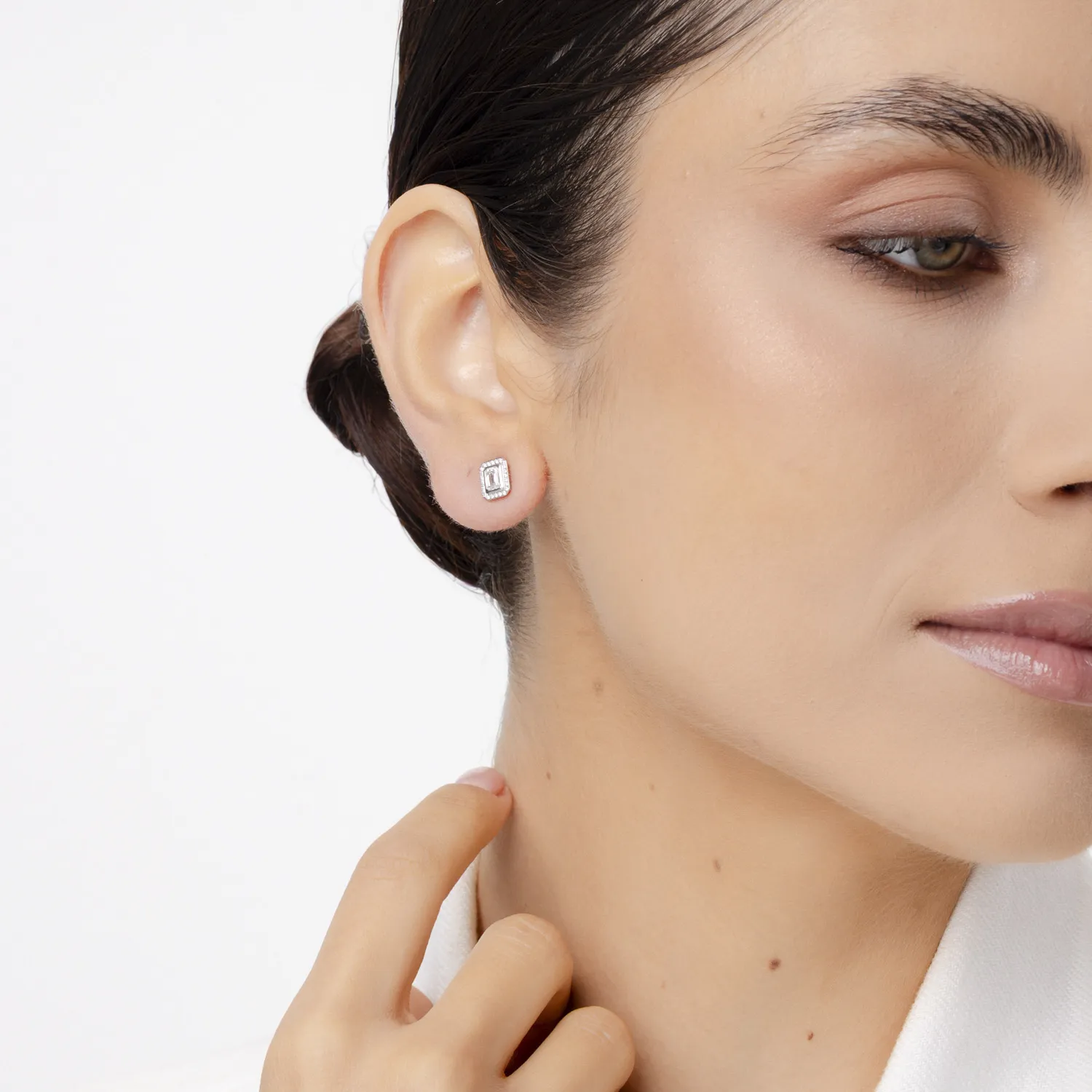 Fehérarany geometrikus fülbevaló 0.7ct gyémánttal