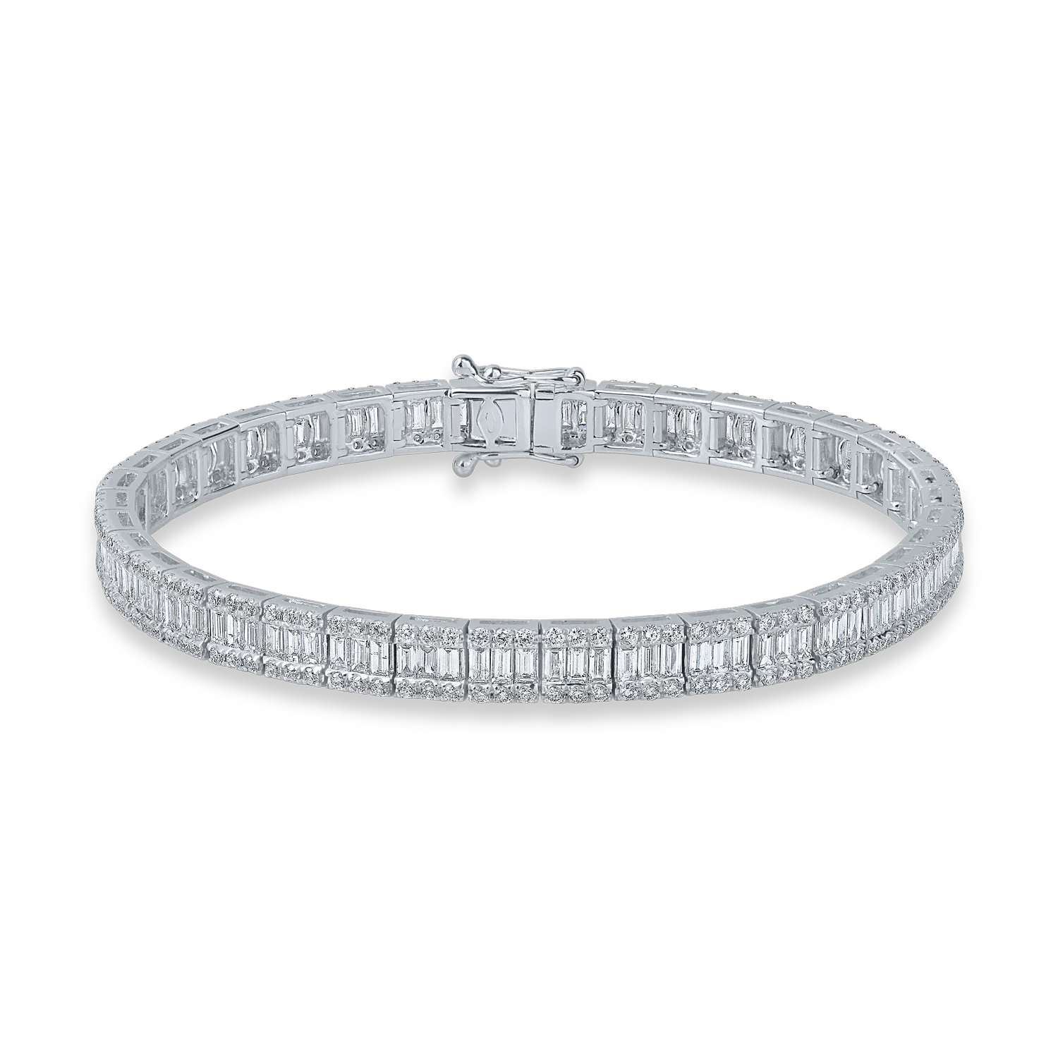 White gold tennis bracelet with 4ct diamonds