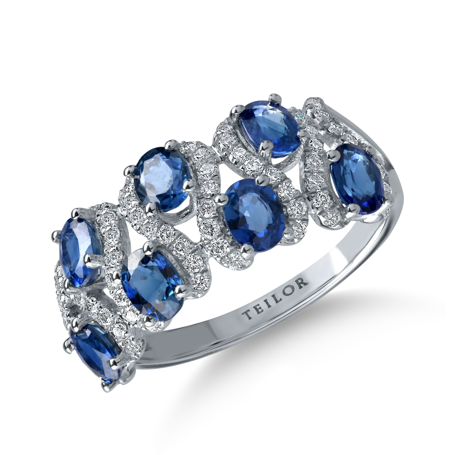 White goldring with 1.7ct microsetting sapphires and 0.3ct diamonds