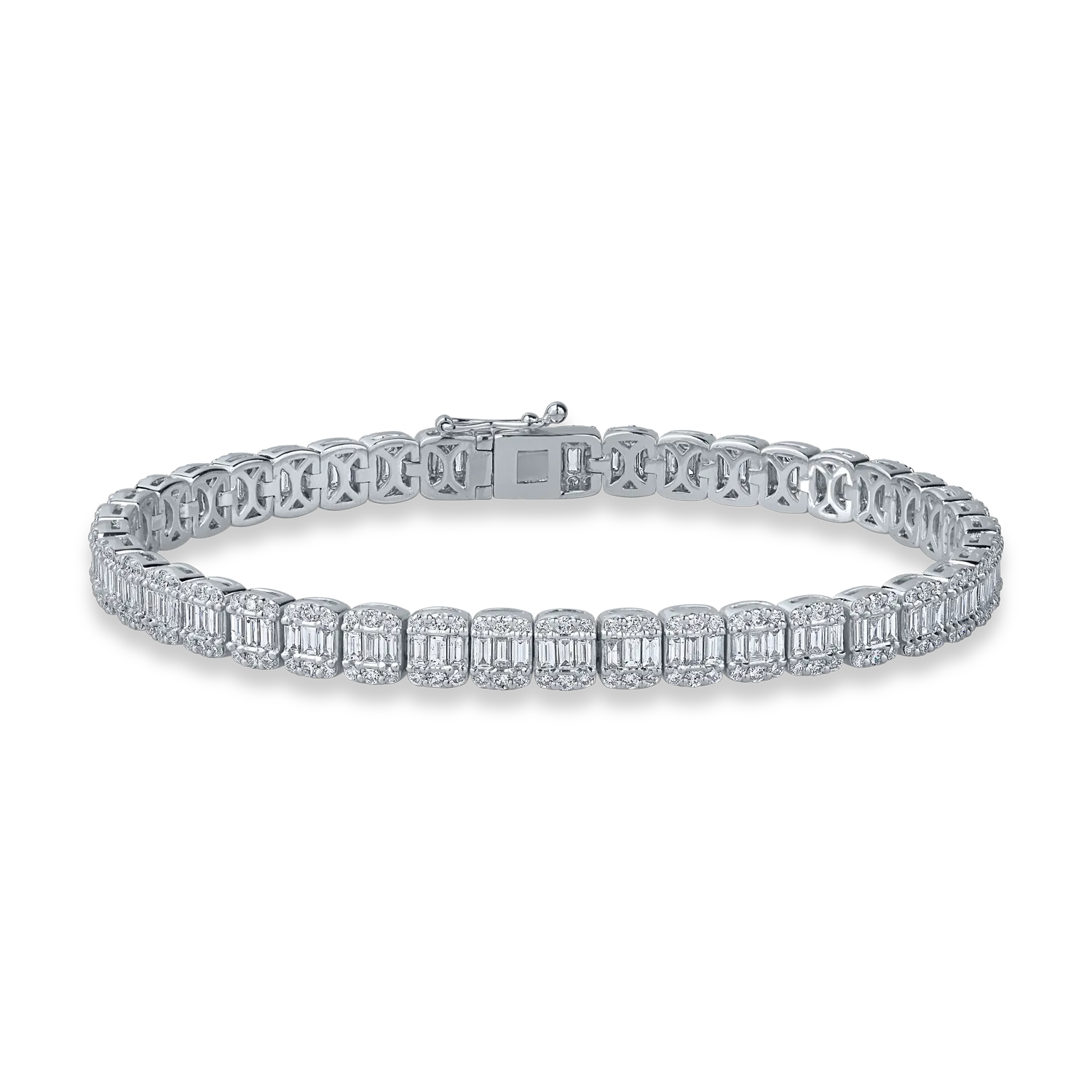 White gold tennis bracelet with 4.5ct diamonds