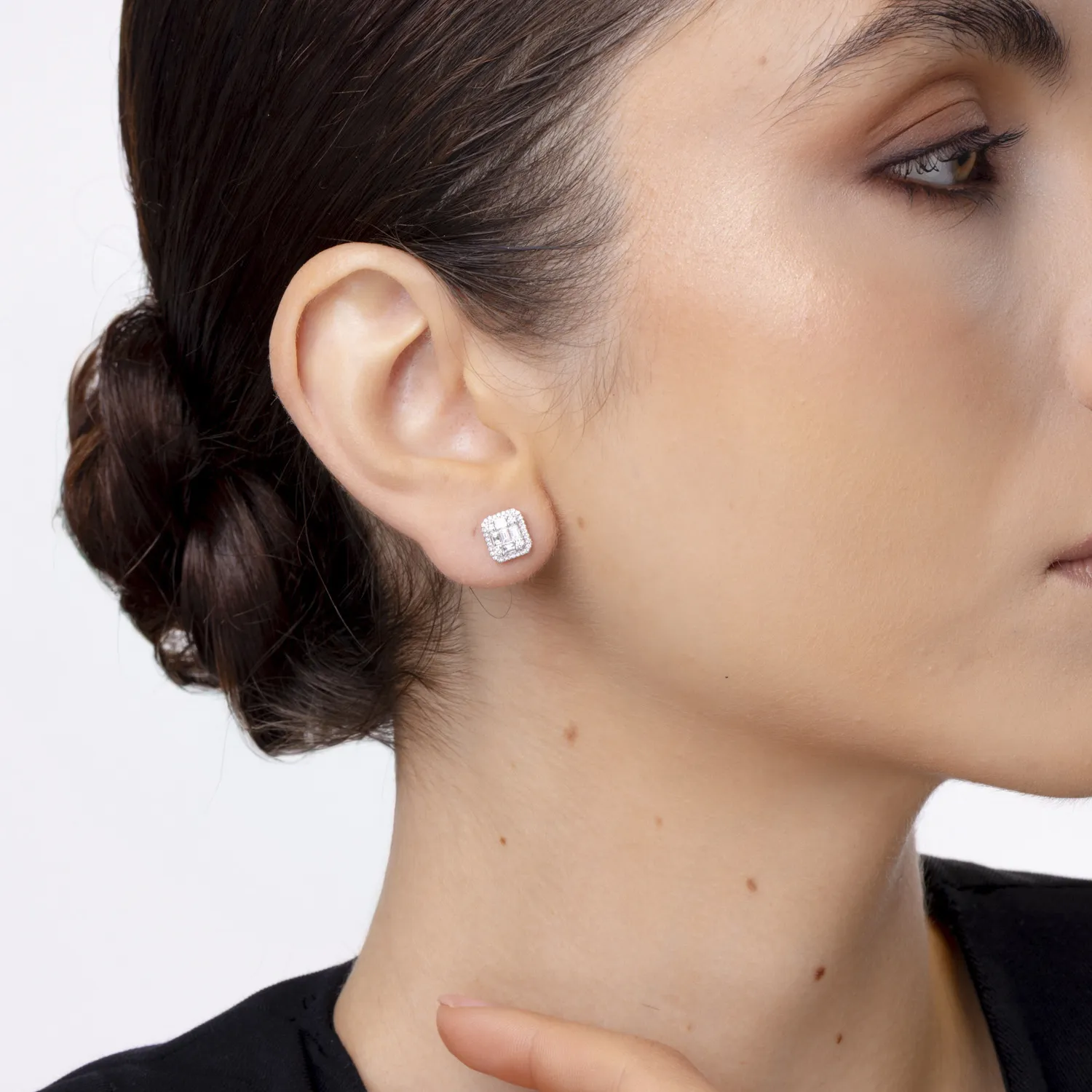 Fehérarany négyzet alakú fülbevaló 0.7ct gyémánttal