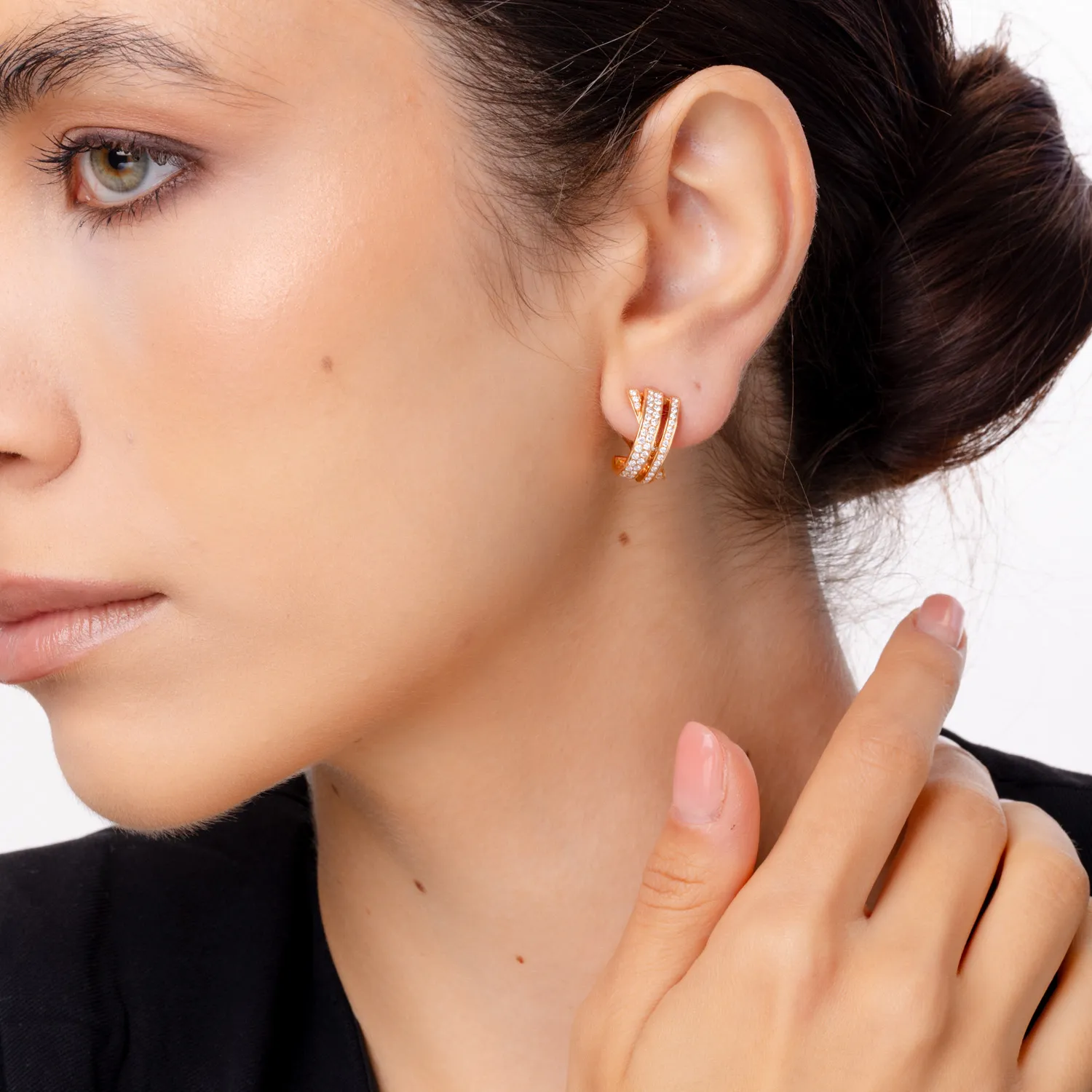 Kolczyki z różowego złota z diamentami o masie 0.79ct