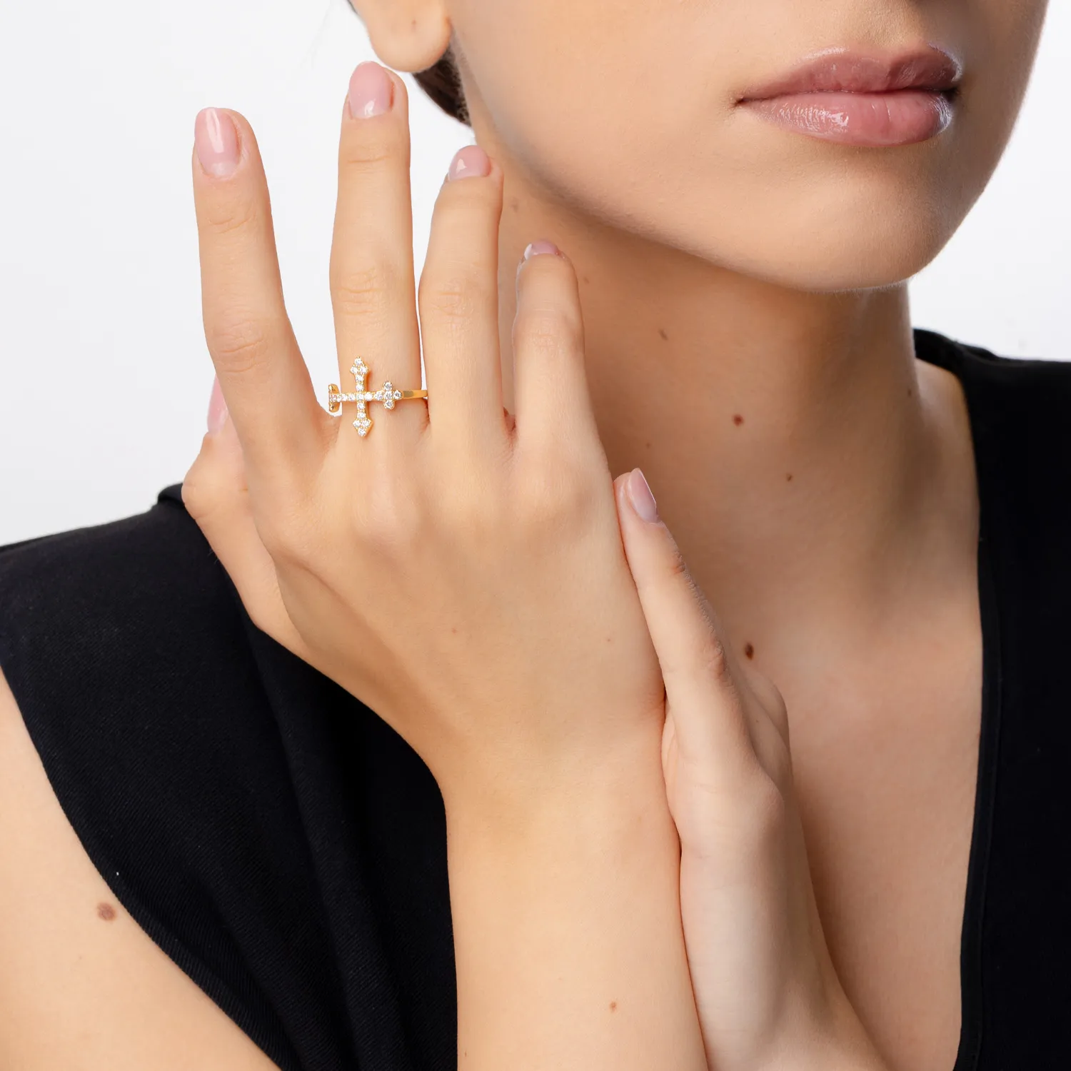 Sárgaarany kereszt gyűrű 0.5ct gyémánttal