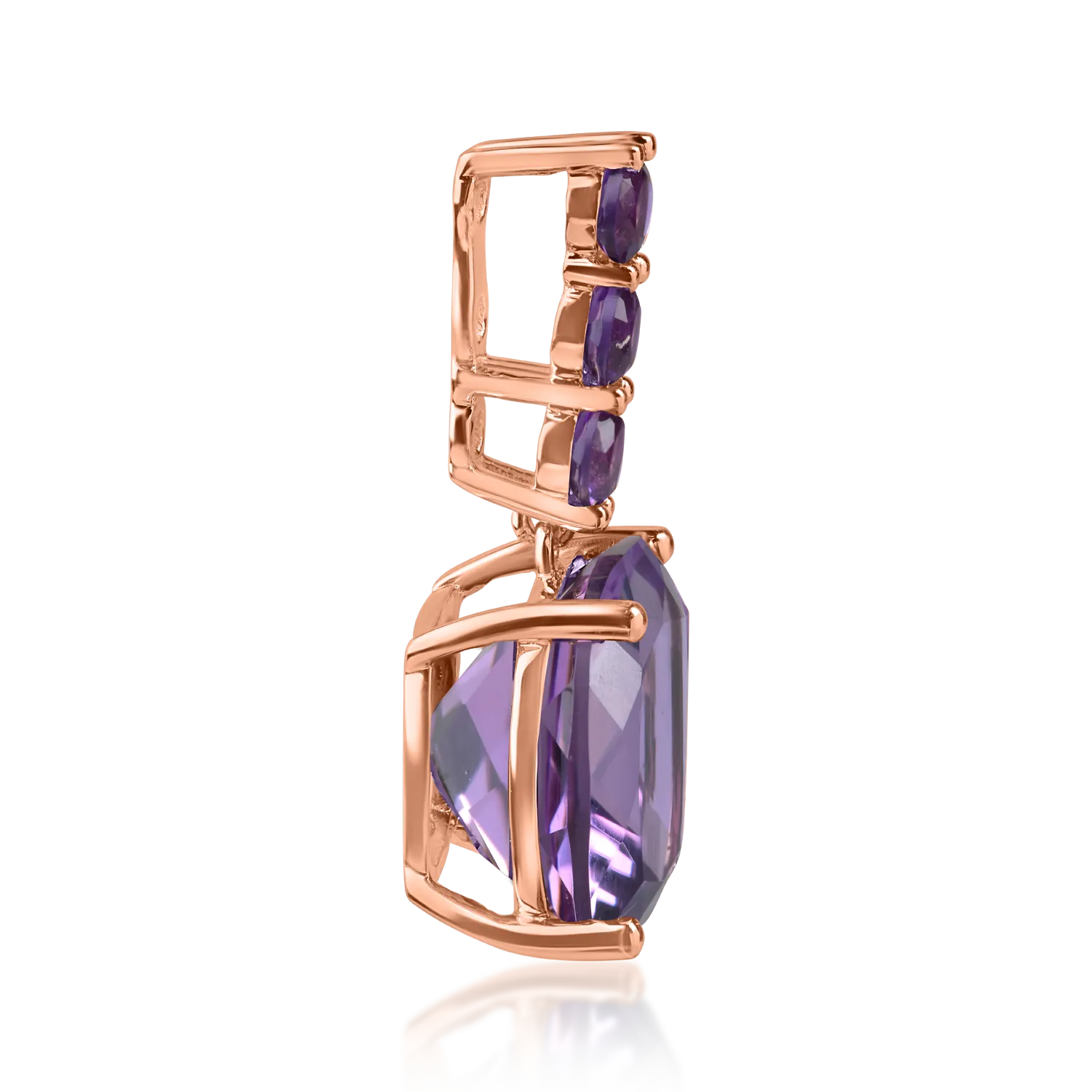 Rose gold pendant with 5.6ct amethysts