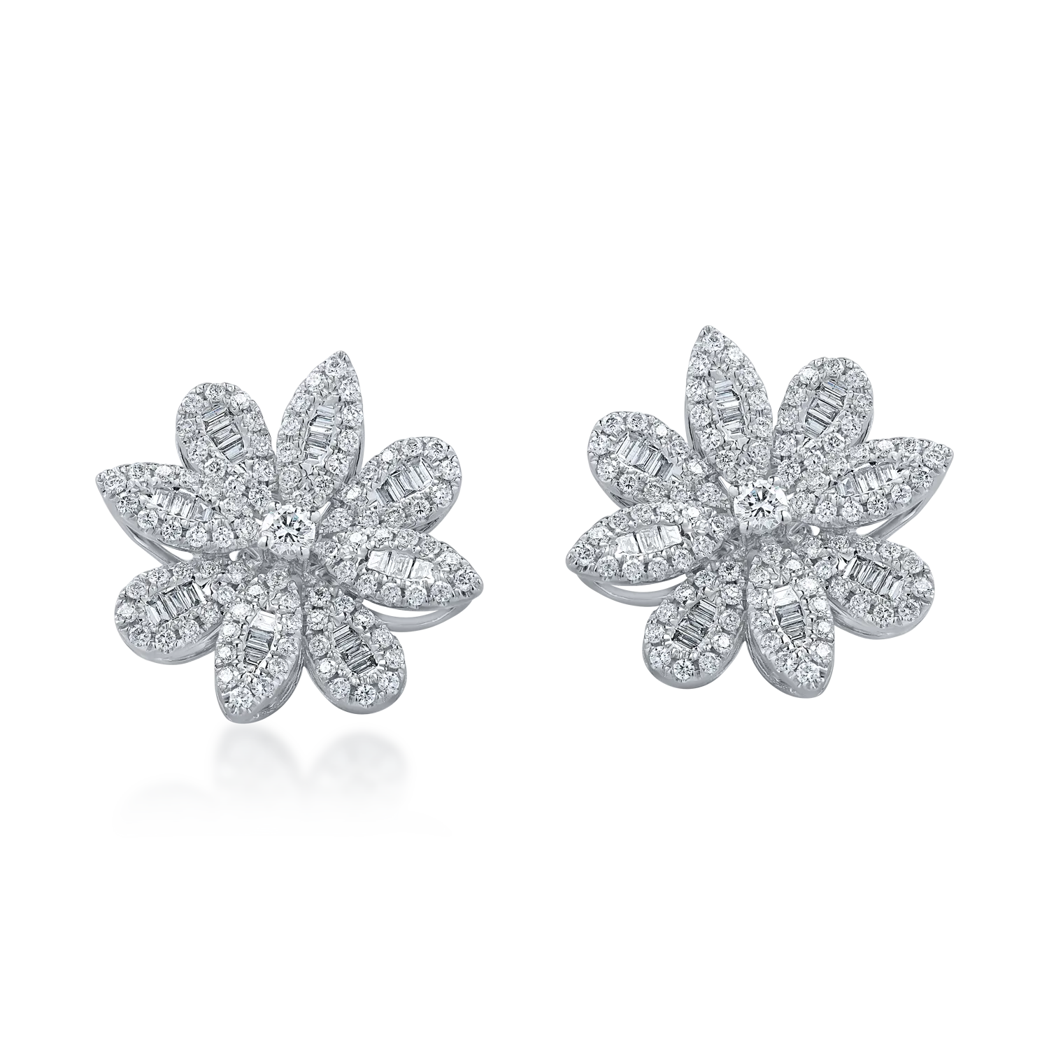 White gold flower earrings with 1.37ct diamonds