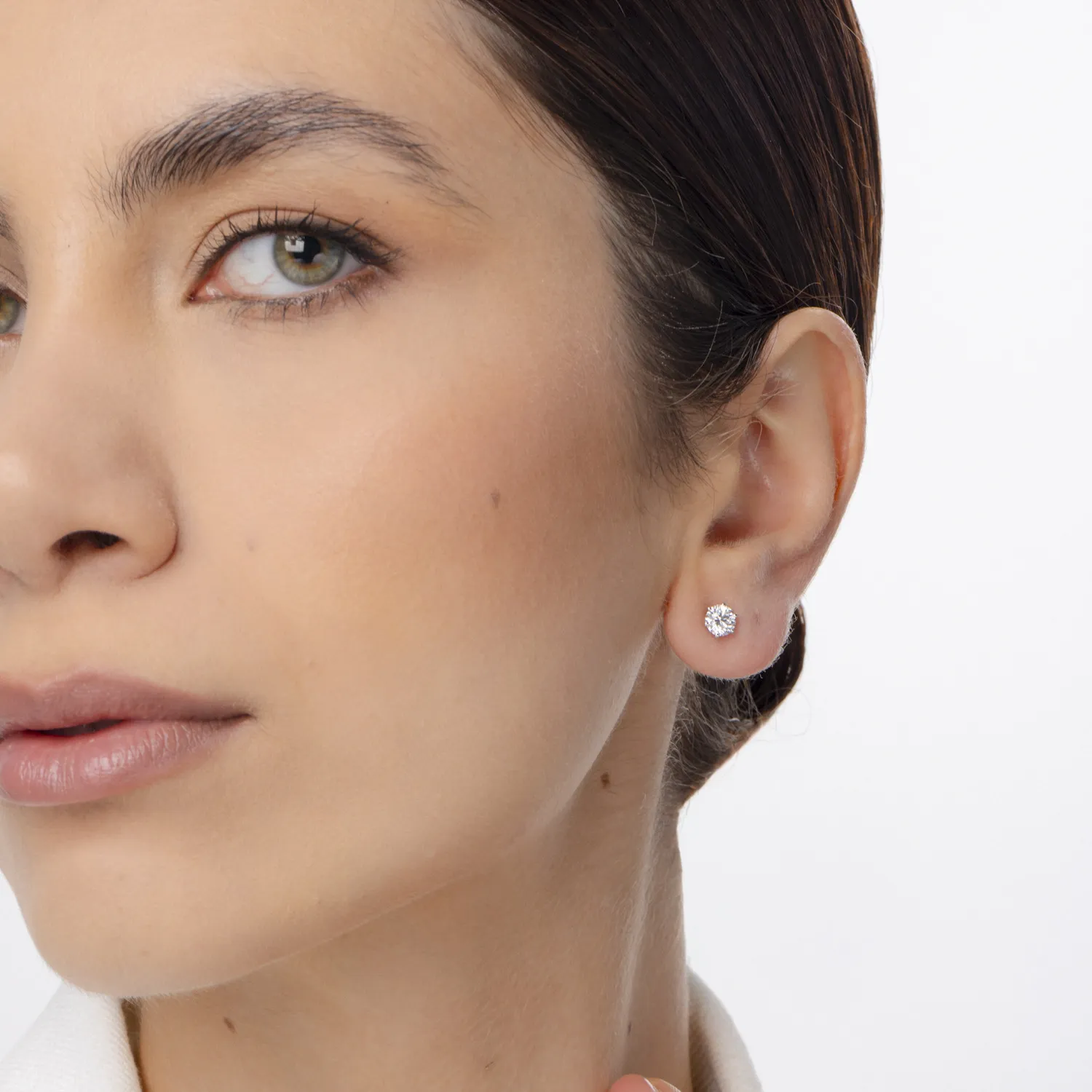 Fehér arany fülbevaló 1.1ct gyémántokkal