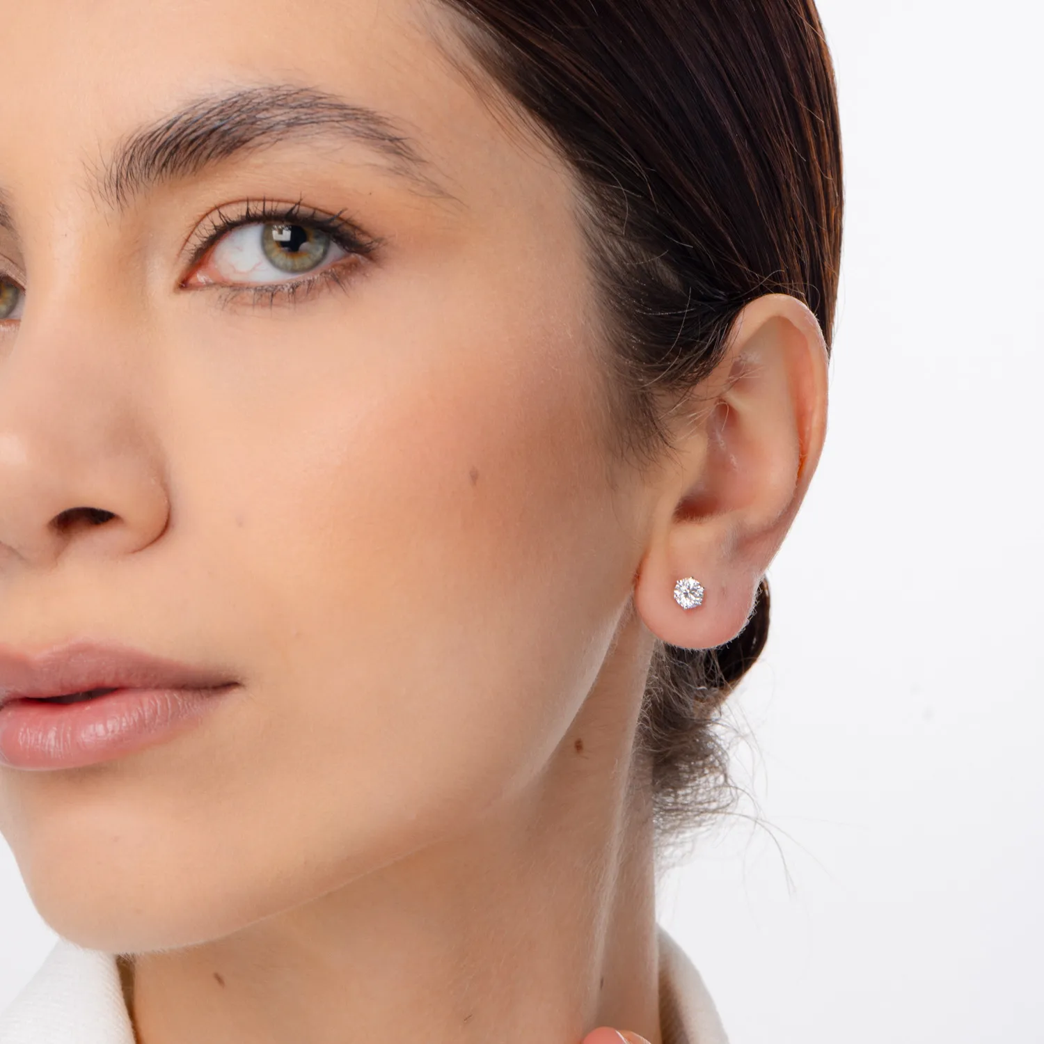 Cercei din aur alb cu diamante de 1.1ct