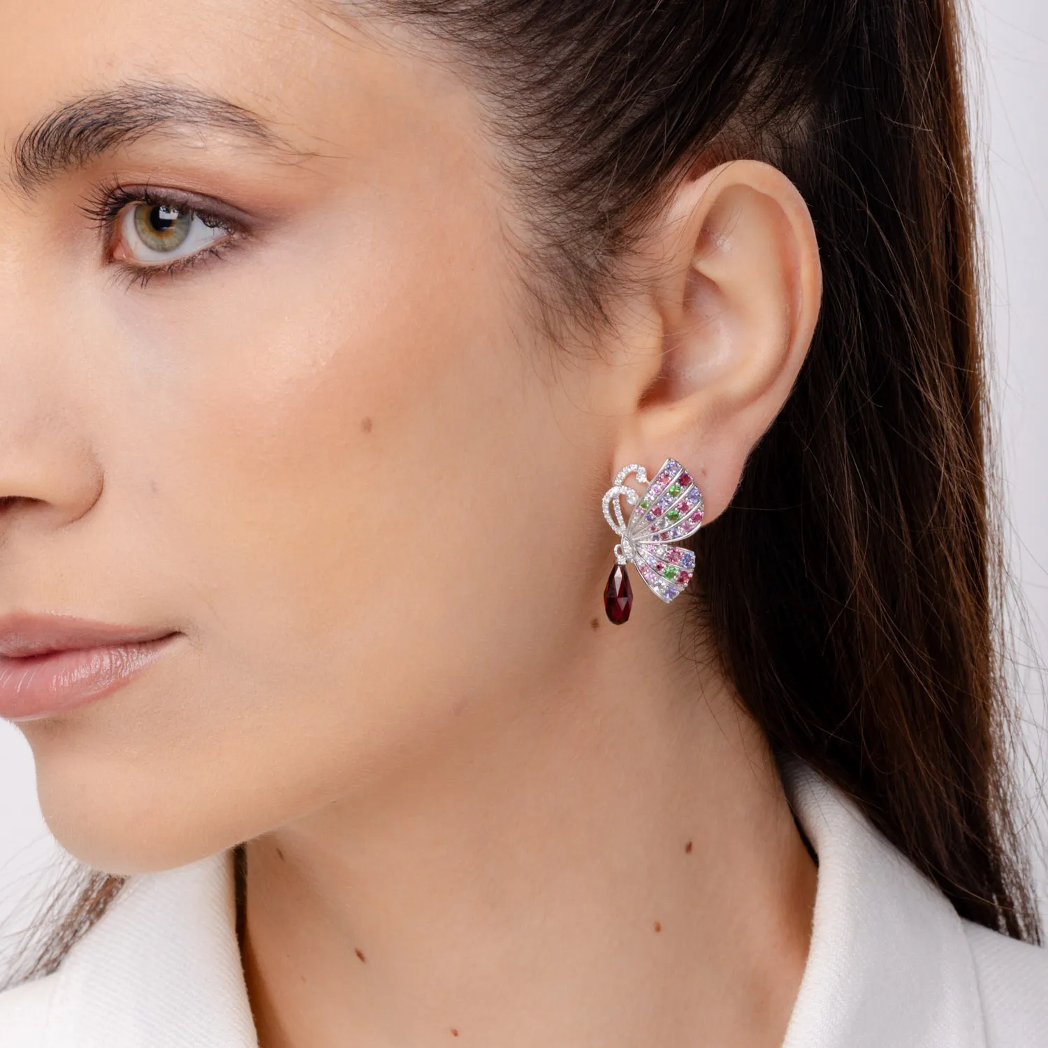 Cercei fluturi din aur alb cu pietre pretioase si semipretioase de 9.3ct