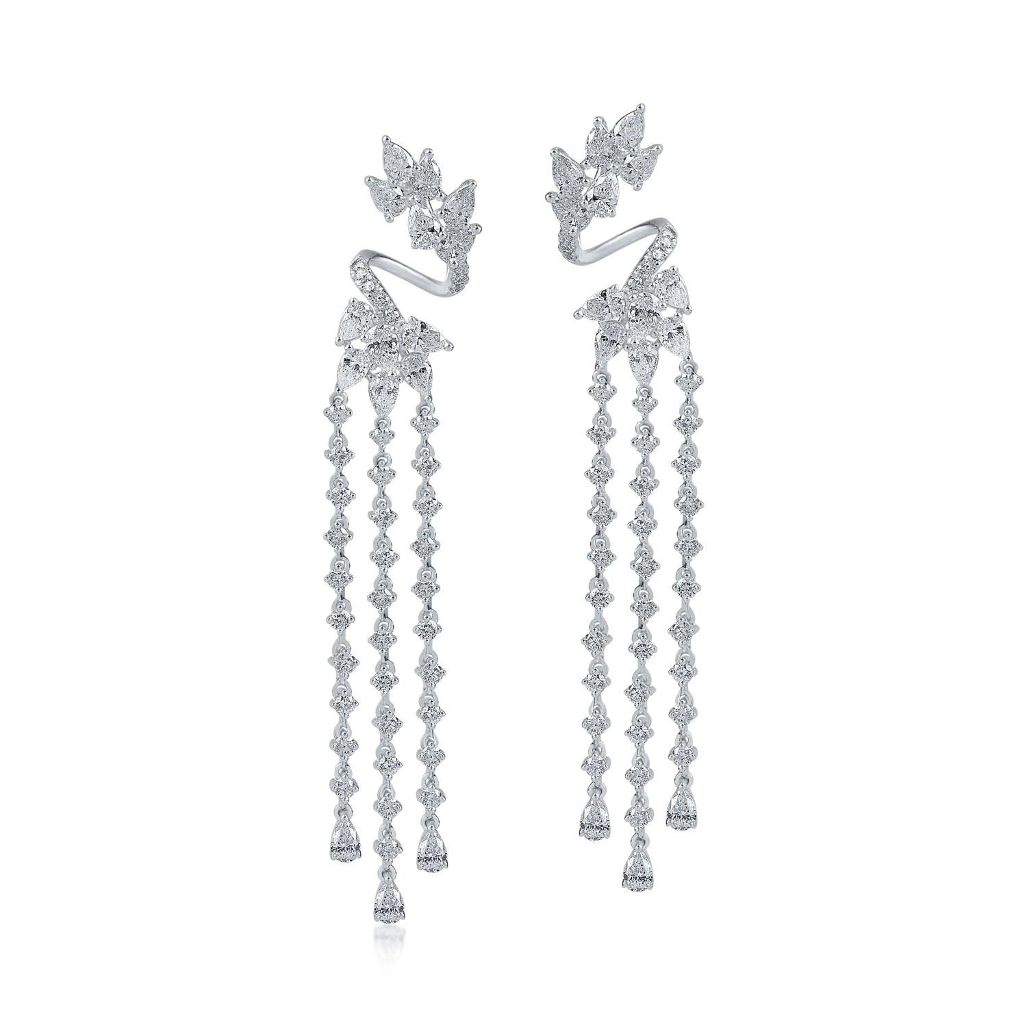 White gold long earrings with 4.6ct diamonds