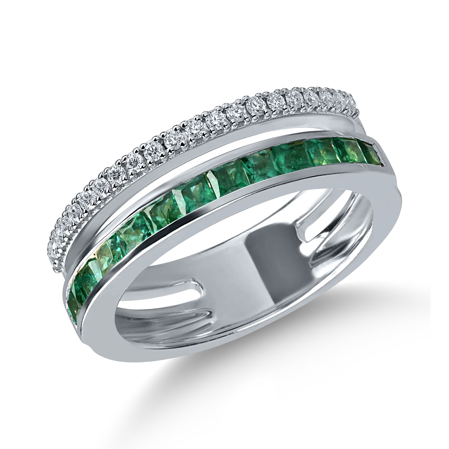 White gold ring with 0.7ct emeralds and 0.16ct diamonds