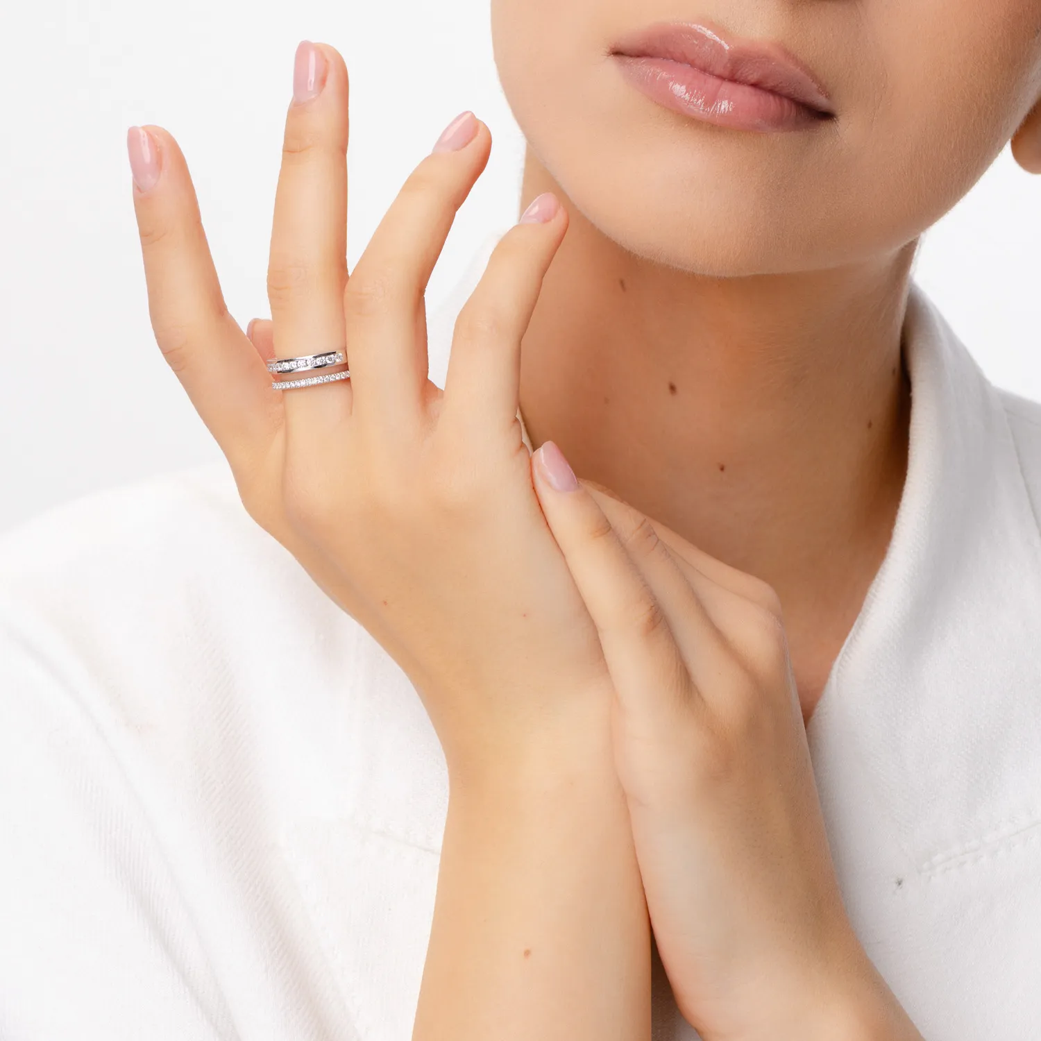 Fehérarany gyűrű 0.64ct gyémántokkal