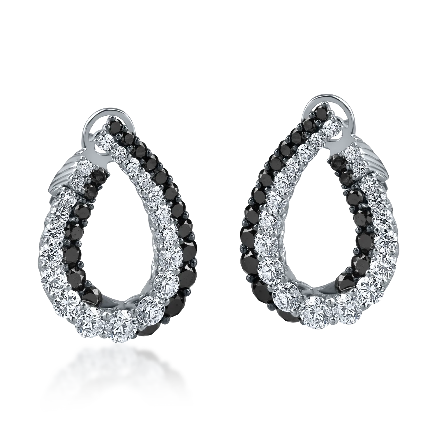 White gold earrings with 9.71ct diamonds