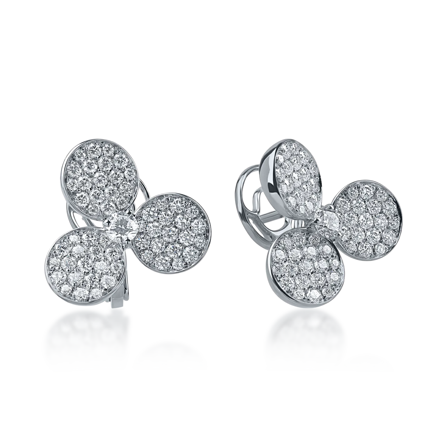 White gold earrings with 1.76ct diamonds