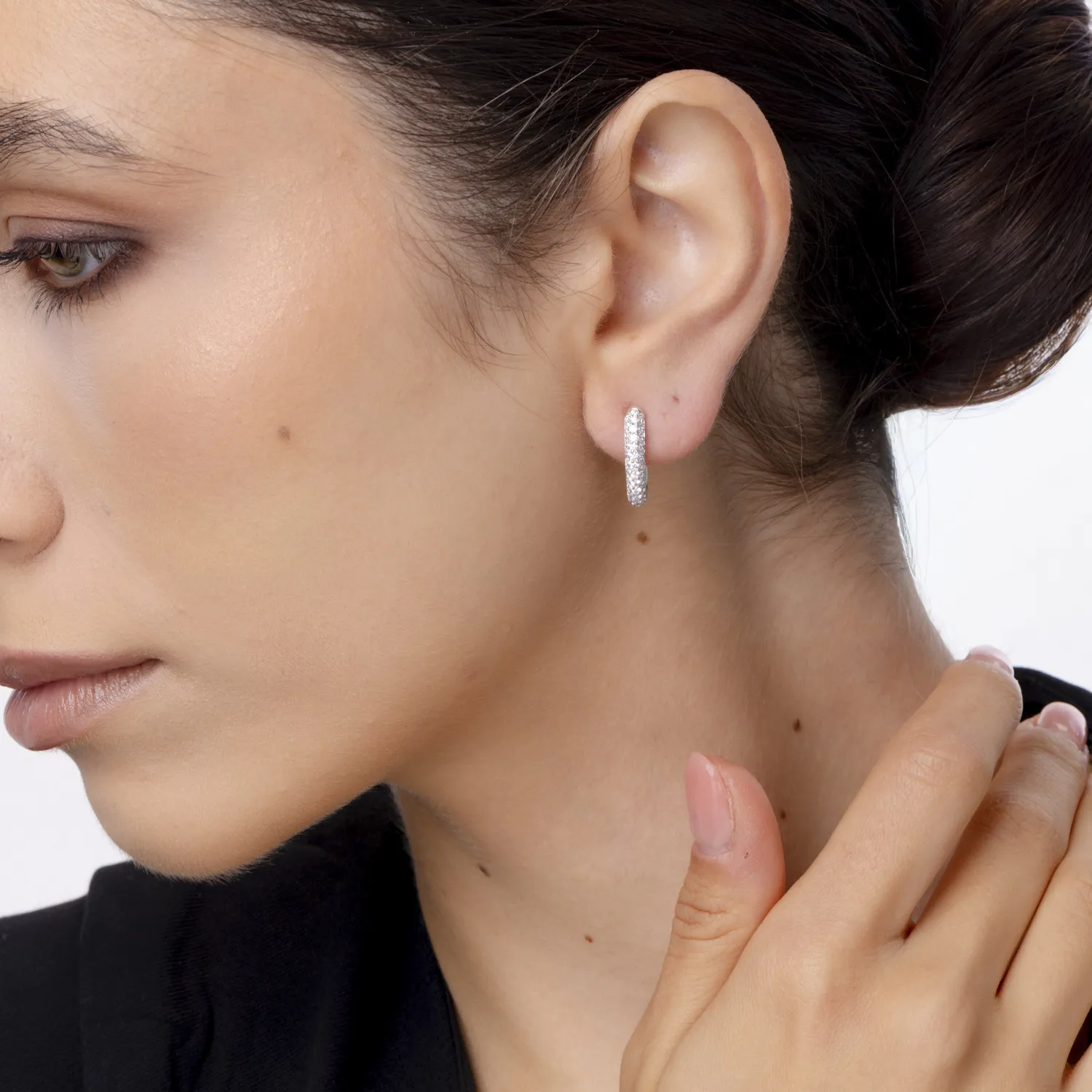 Fehér arany fülbevaló 0.84ct gyémántokkal