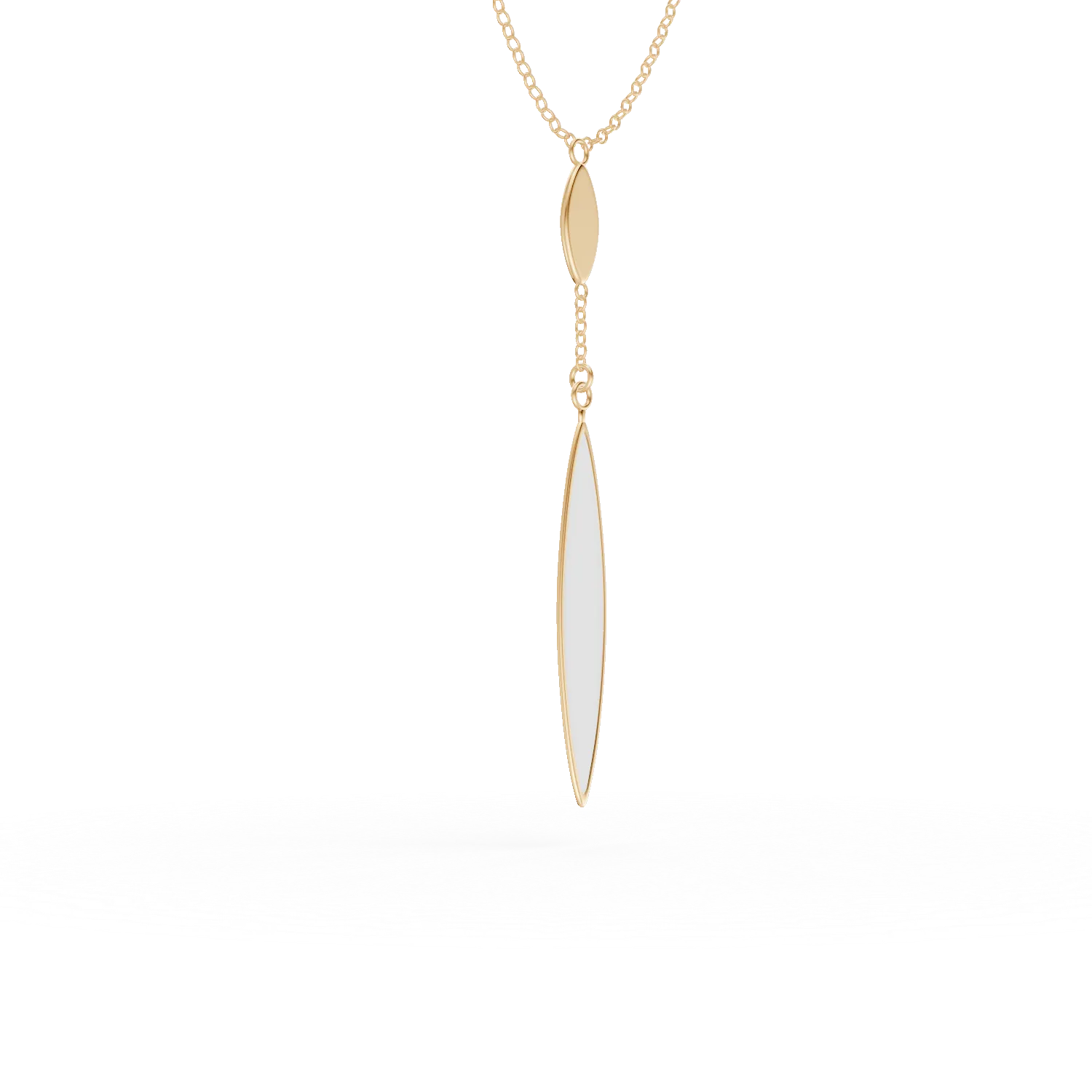 Yellow gold necklace with 0.2ct mother of pearl pendant