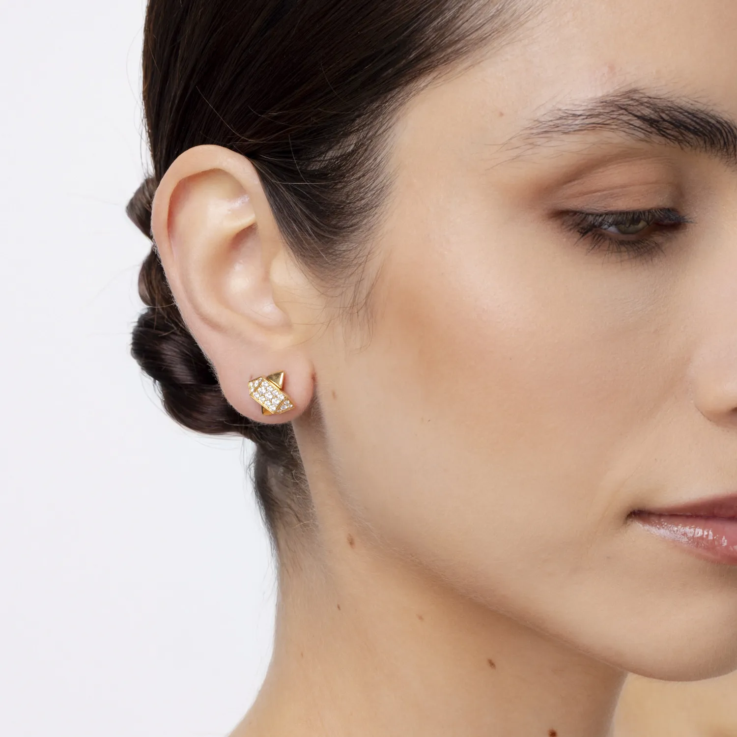 Sárga arany geometriai fülbevaló 0.5ct gyémántokkal
