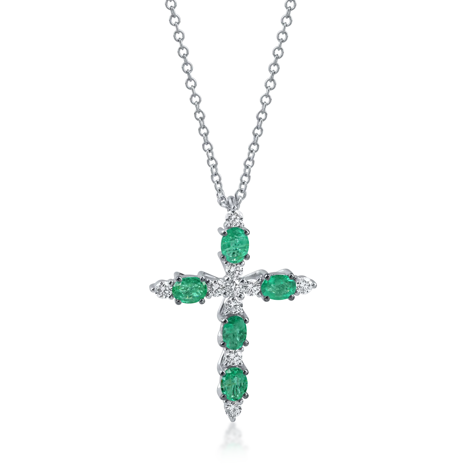 Lant cu pandantiv cruciulita din aur alb cu smaralde de 0.8ct si diamante de 0.2ct
