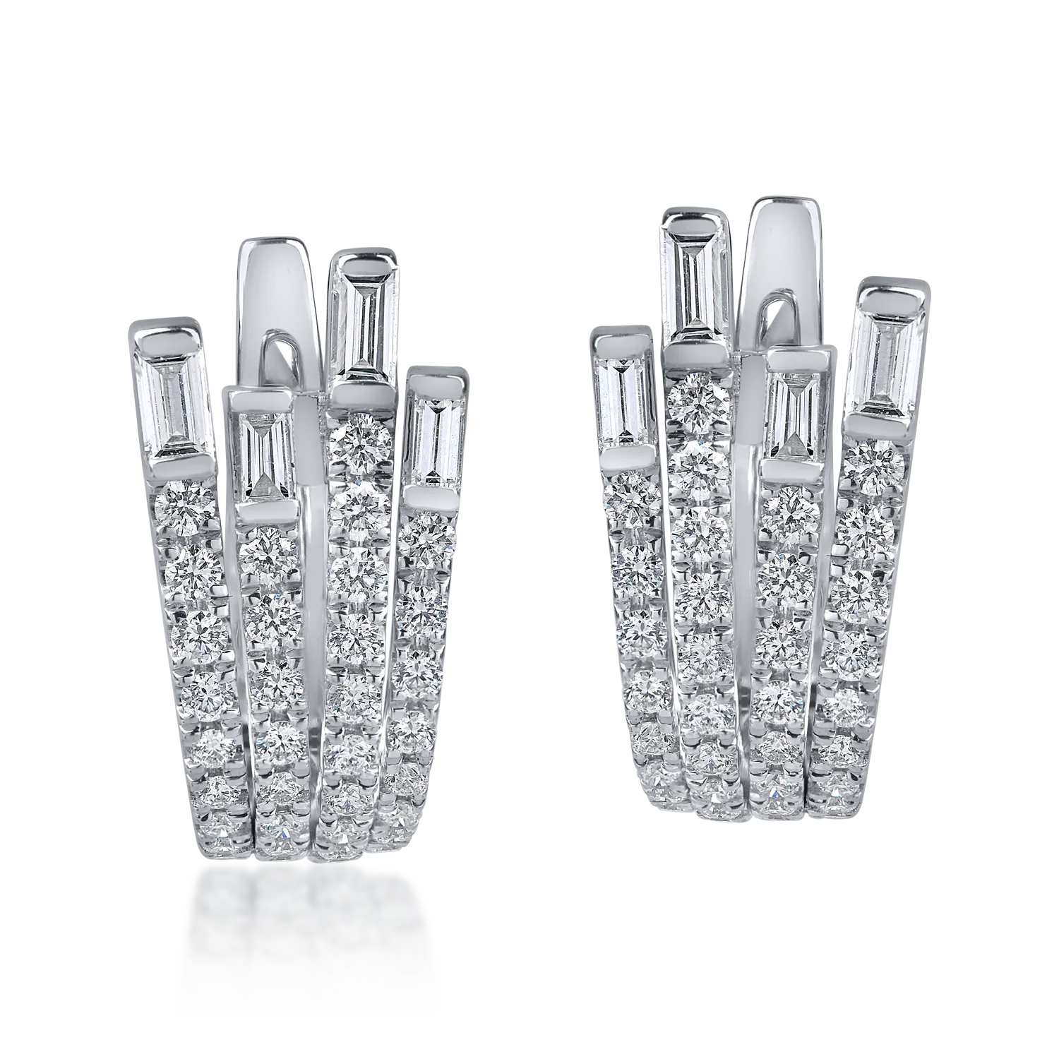 Fehérarany fülbevaló. 1.6ct mikrobe keményedő gyémántokkal