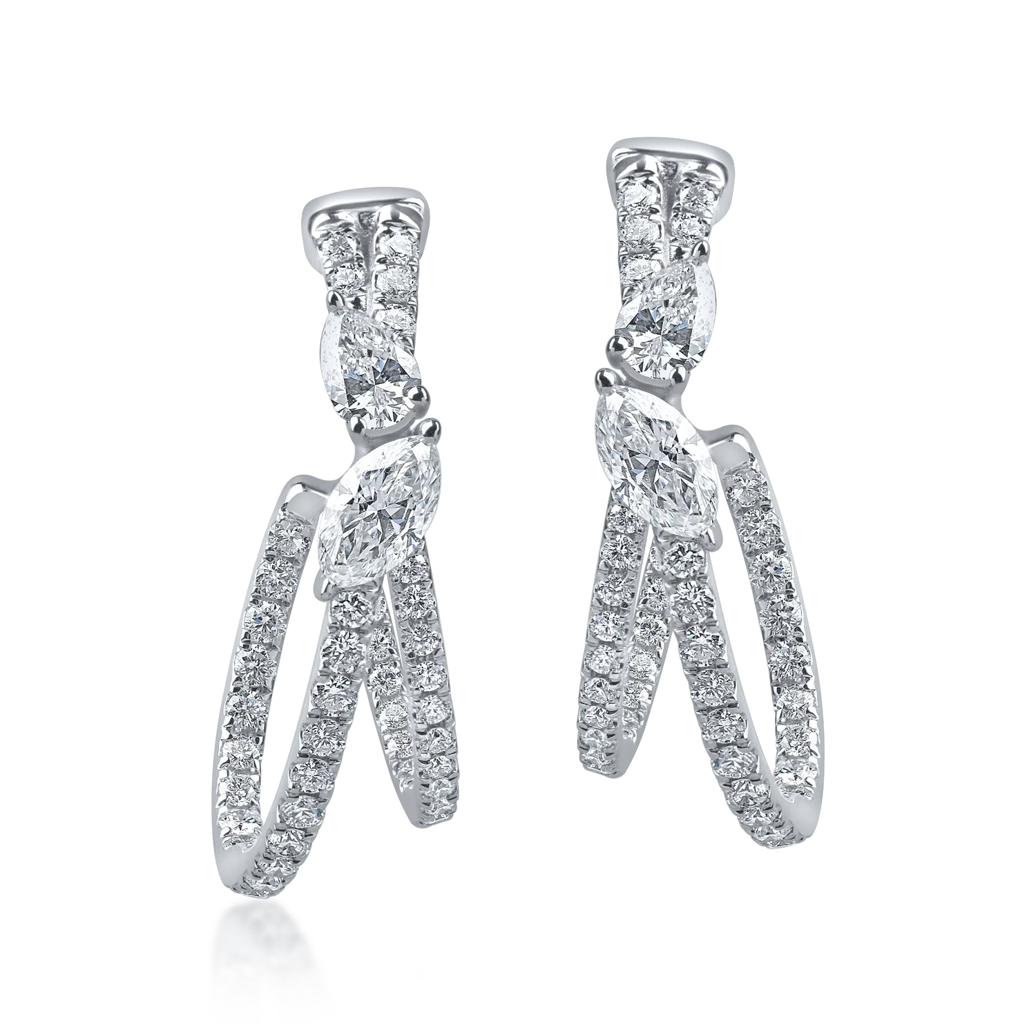 Fehérarany fülbevaló. 1.8ct mikrobe keményedő gyémántokkal