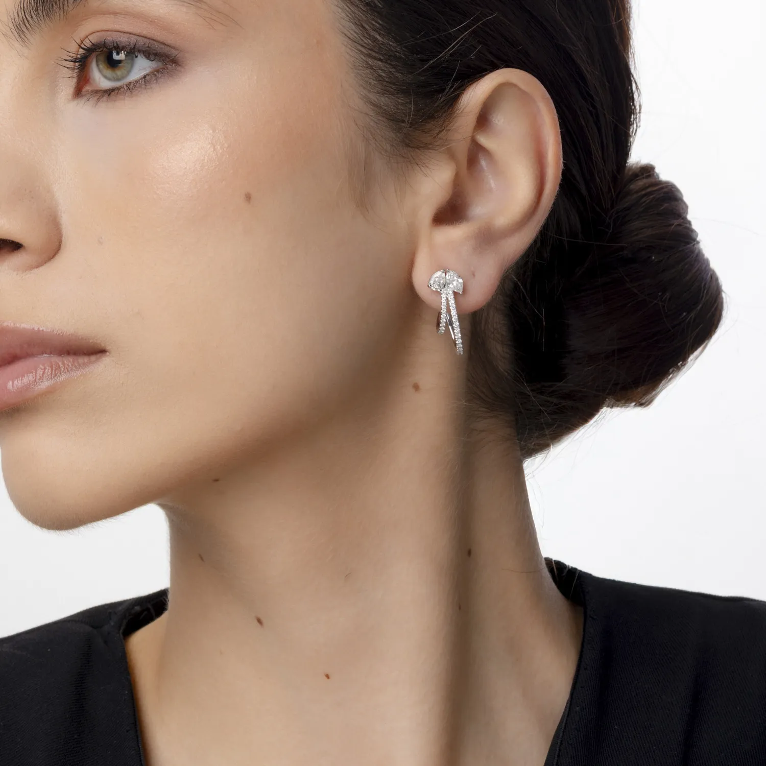 Fehérarany fülbevaló 1.9ct mikrobe keményedő gyémántokkal