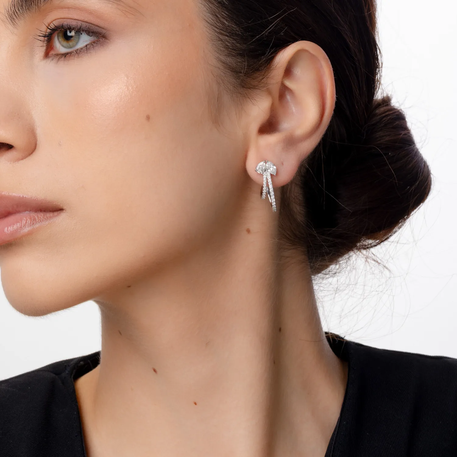 Cercei din aur alb cu diamante marquise, pear si rotunde microsetting de 1.9ct
