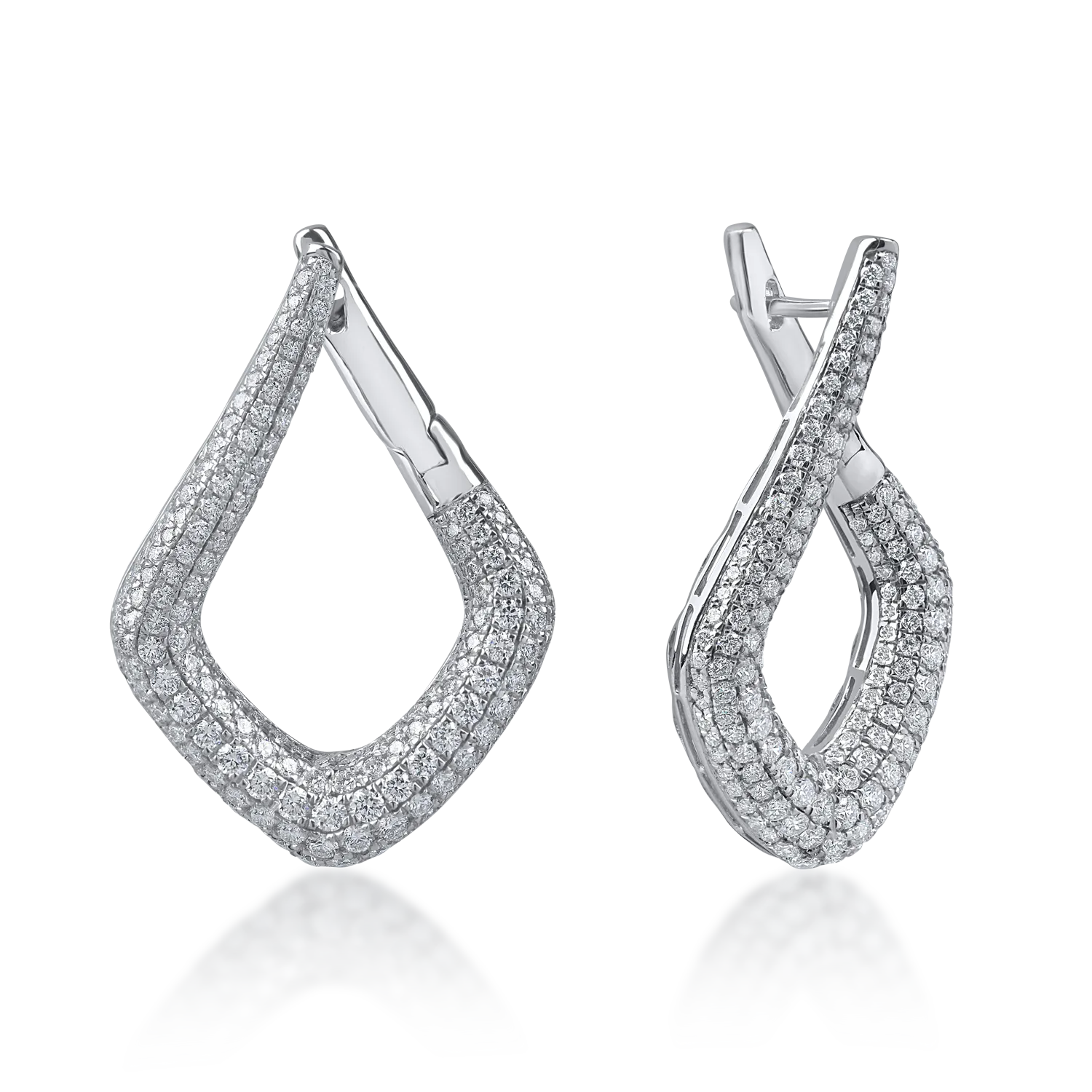 Cercei din aur alb cu diamante microsetting de 2.6ct