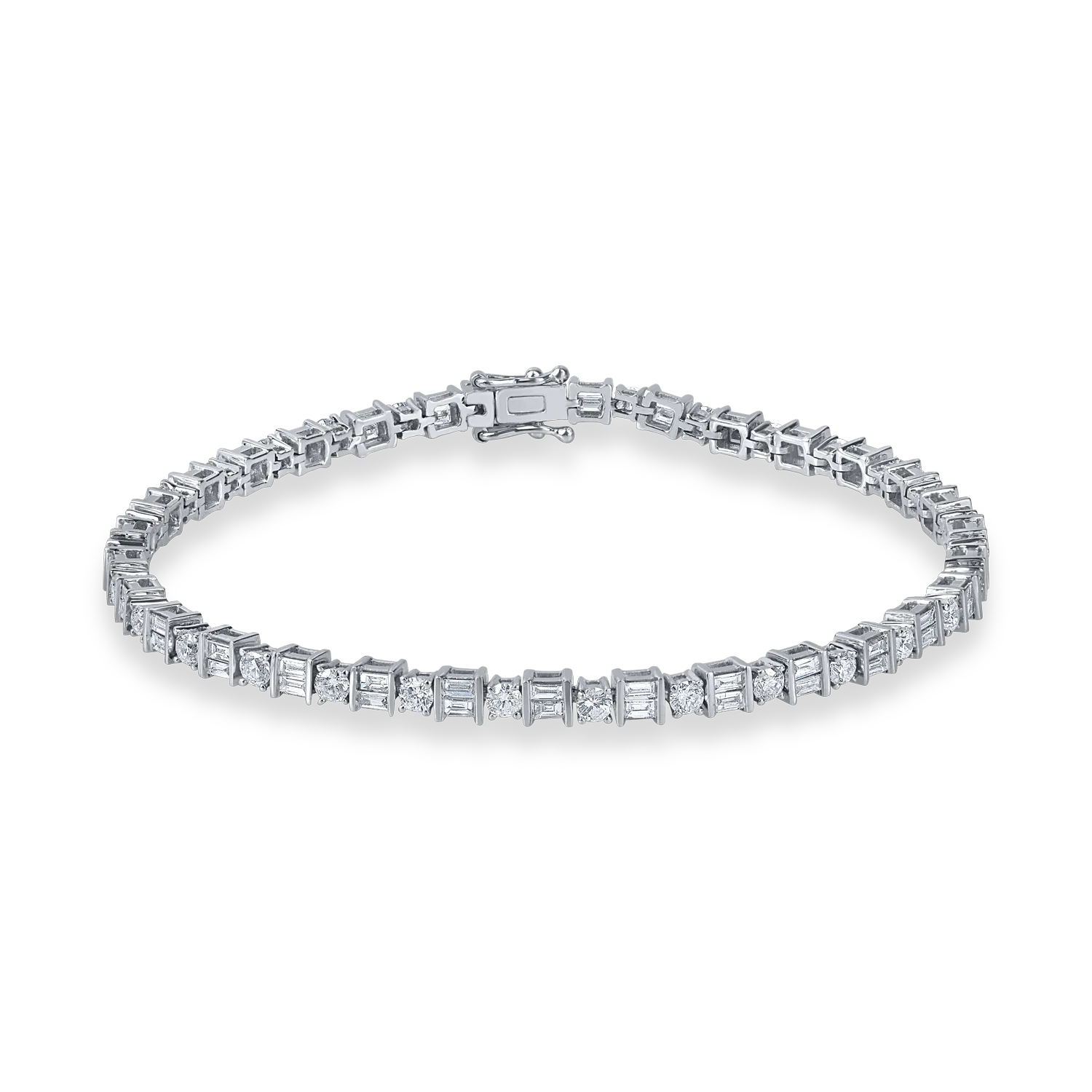 Bratara din aur alb cu diamante de 2.9ct