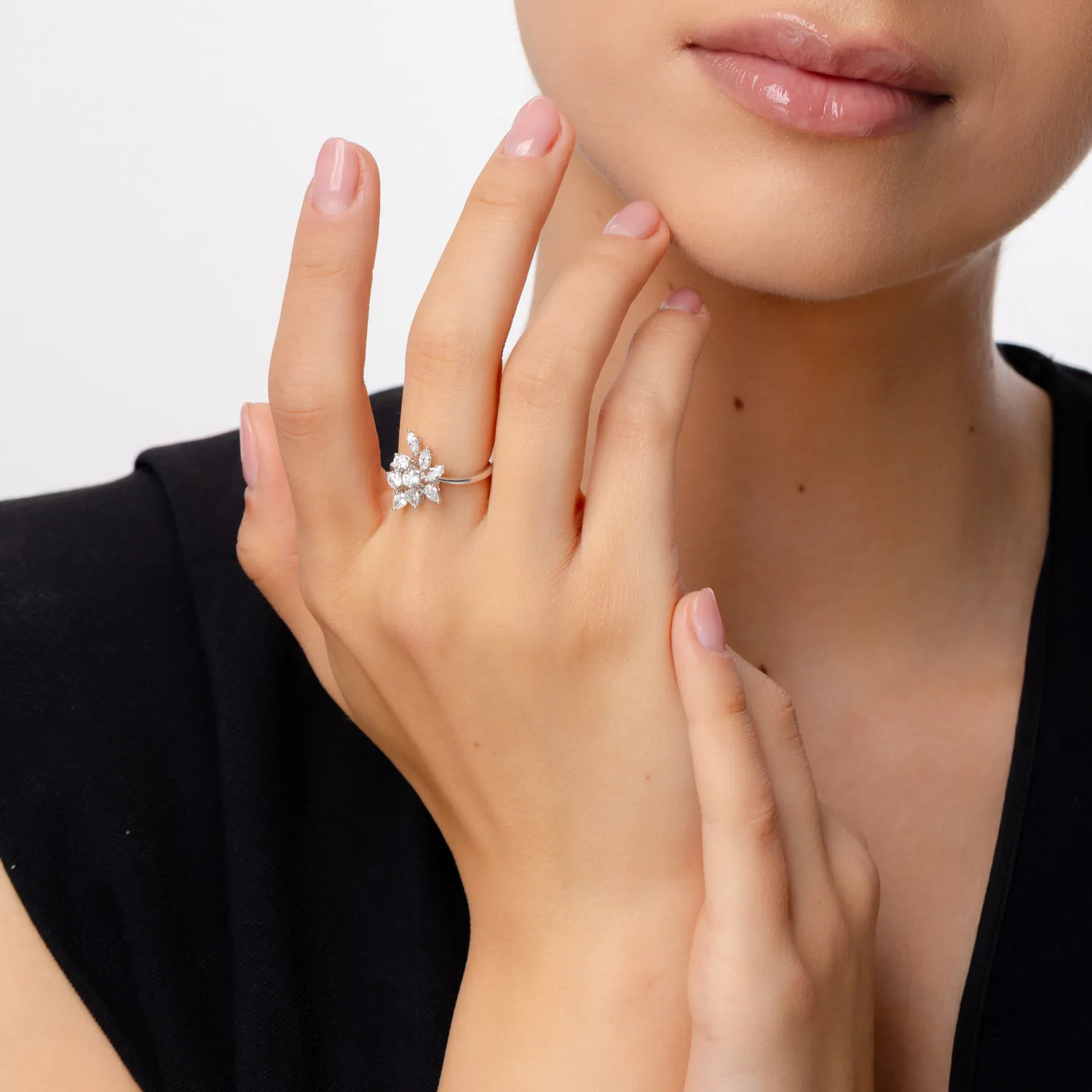 White gold geometric ring with 0.9ct diamonds