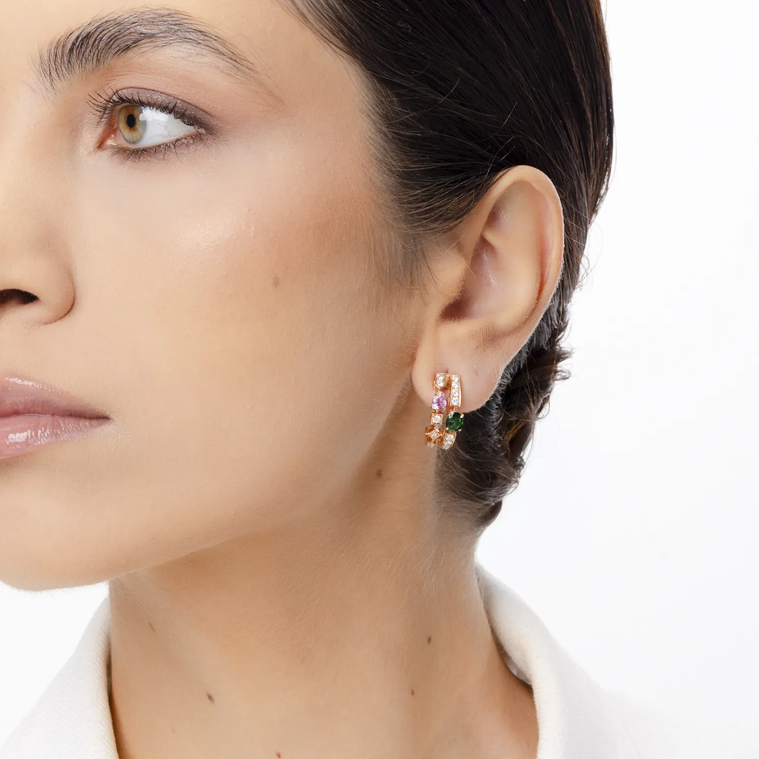Fehér rózsa arany fülbevaló 2.7ct drágakövekkel és féldrágakövekkel