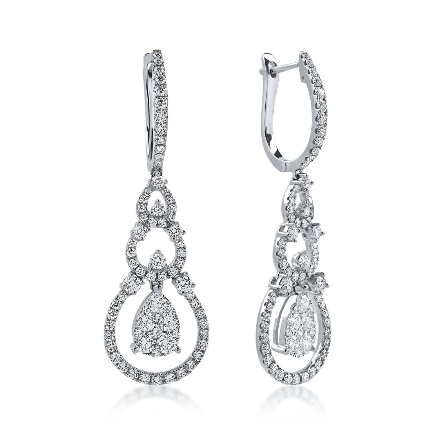 Cercei lungi din aur alb cu diamante de 1.8ct