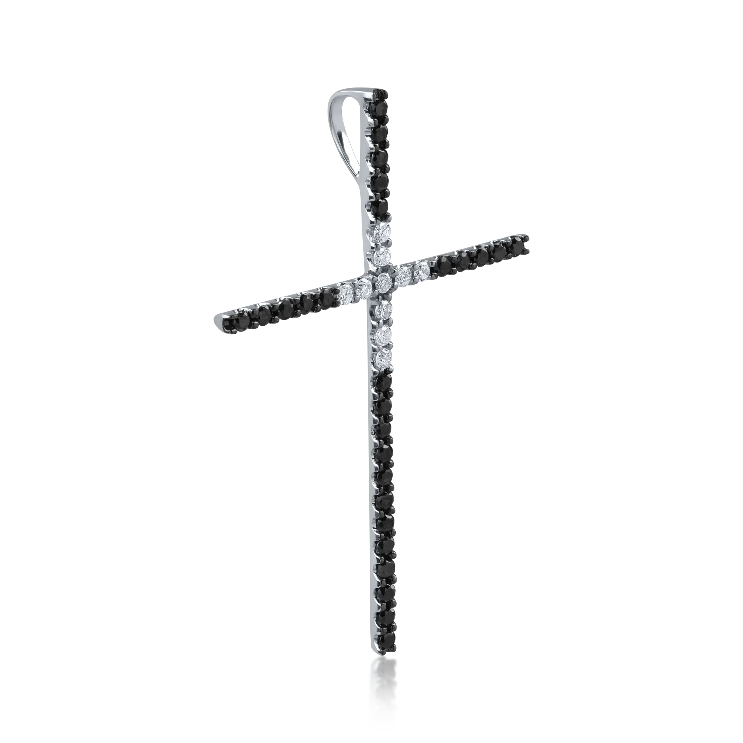 Pandantiv cruce din aur alb-negru cu diamante negre si incolore de 0.5ct