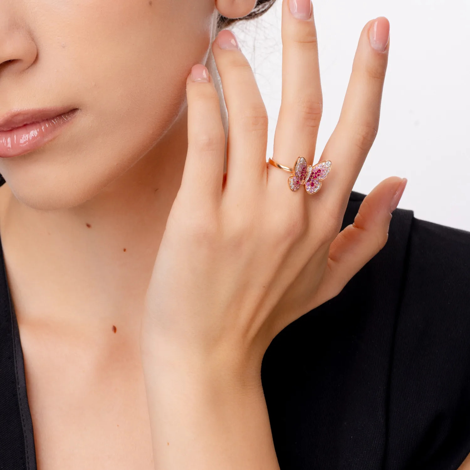 Pierścionek motyl z różowego złota z kamieniami szlachetnymi 1.4ct
