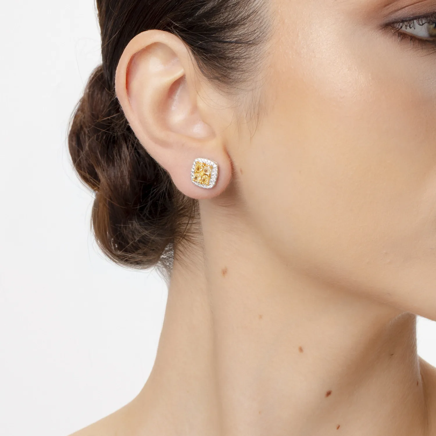 Fehér-sárga arany fülbevaló 2.4ct sárga és átlátszó gyémántokkal