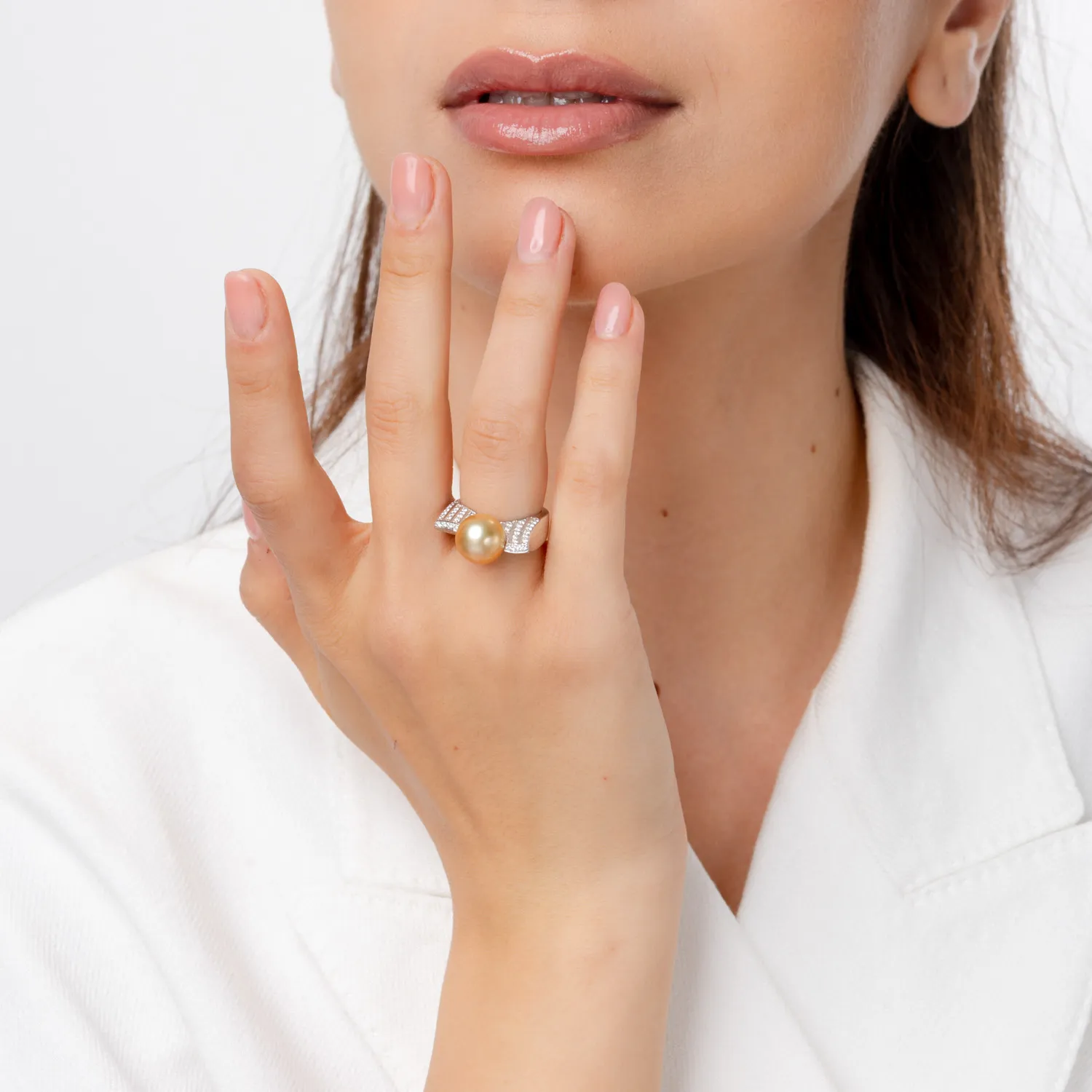 Inel din aur alb cu diamante de 0.6ct si perla de cultura