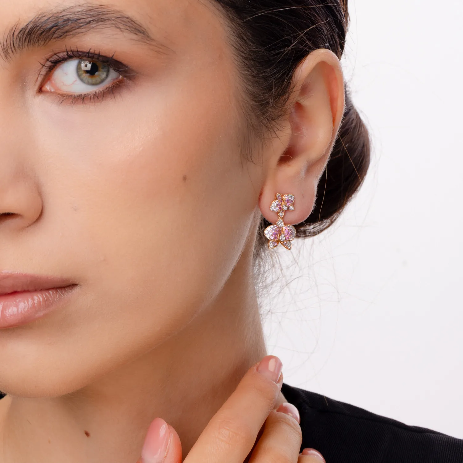 Cercei flori din aur roz cu safire roz de 0.8ct si diamante de 0.4ct