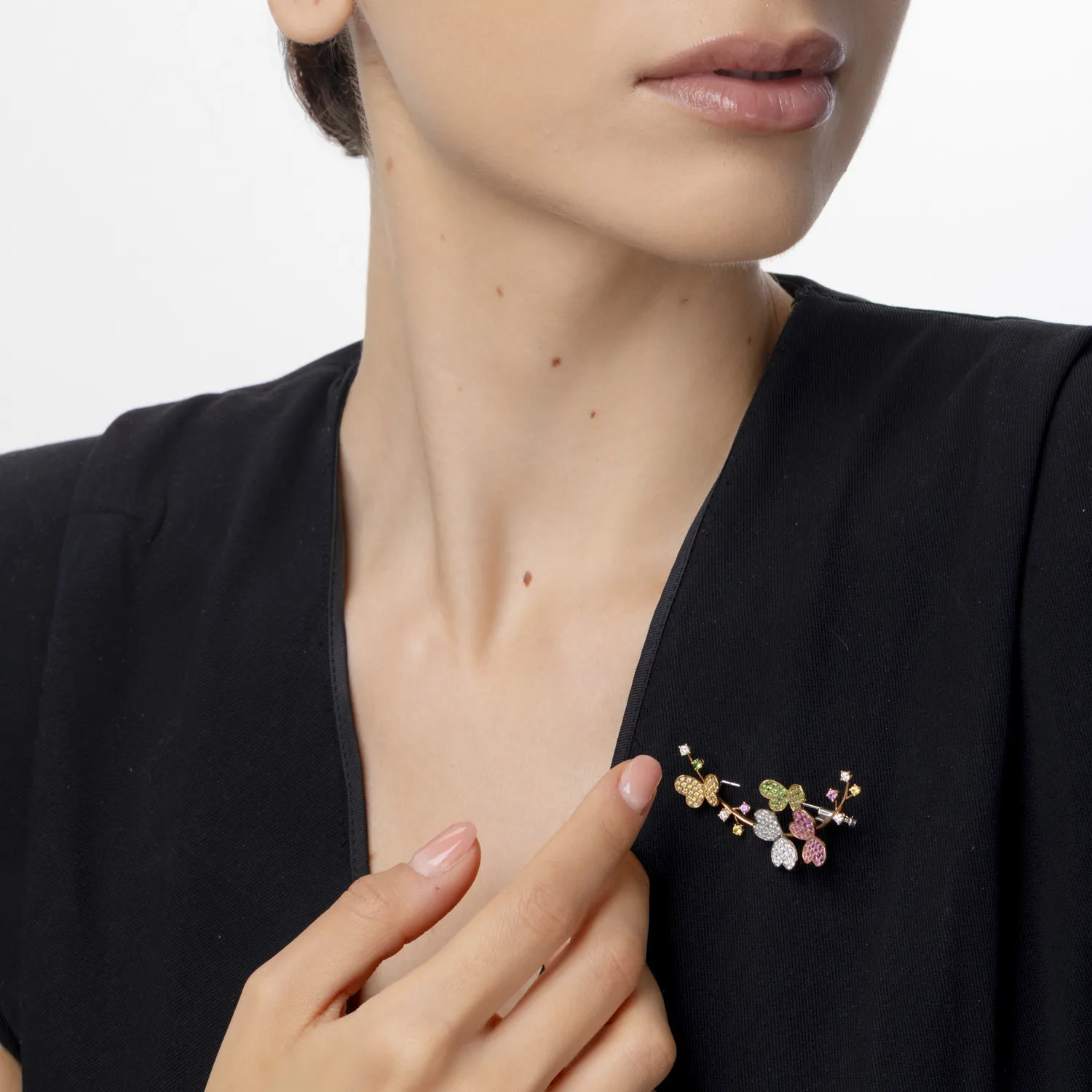 Fehér-rózsa-sárga arany pillangós bross 2.3ct drágakövekkel és féldrágakövekkel