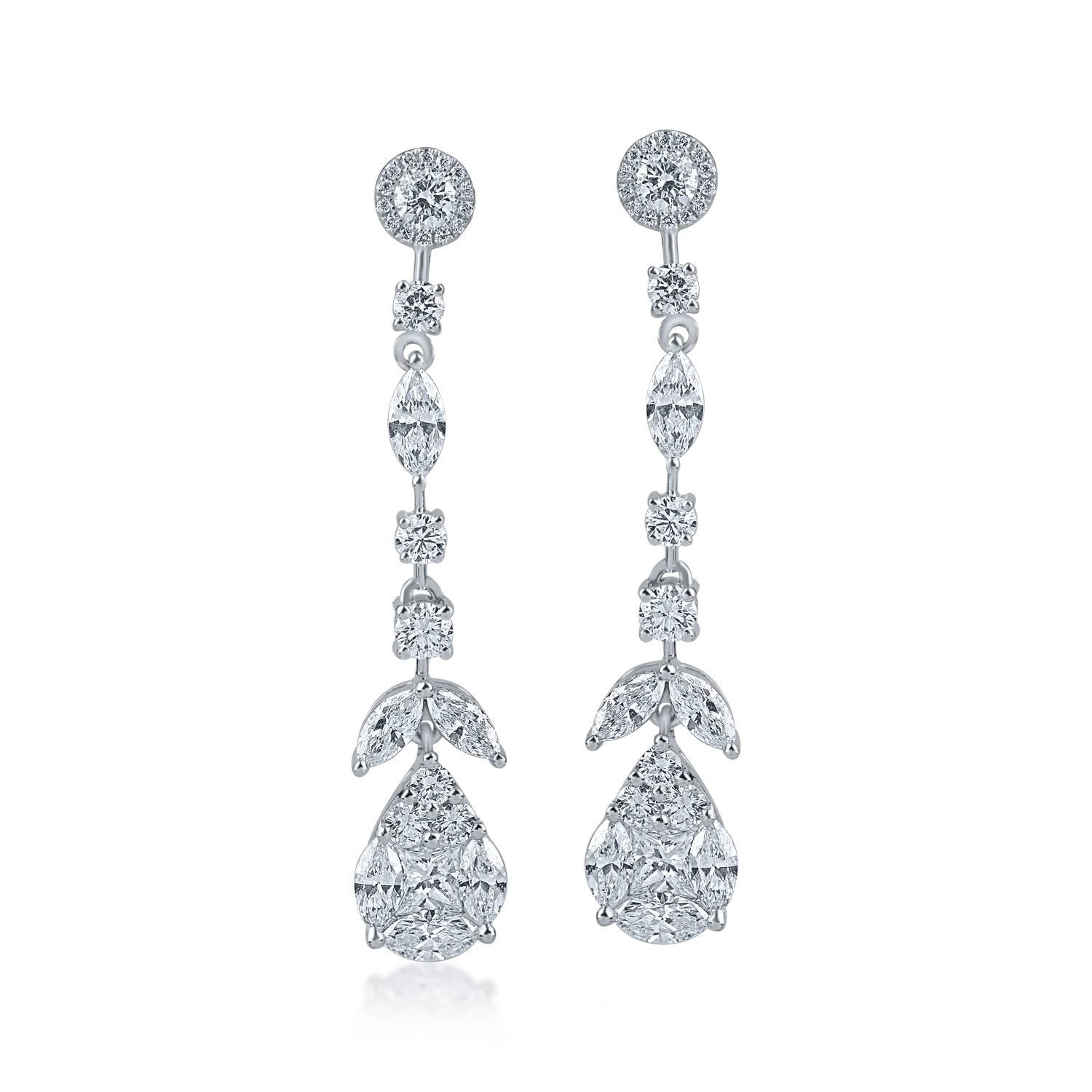 Cercei lungi din aur alb cu diamante de 2.8ct