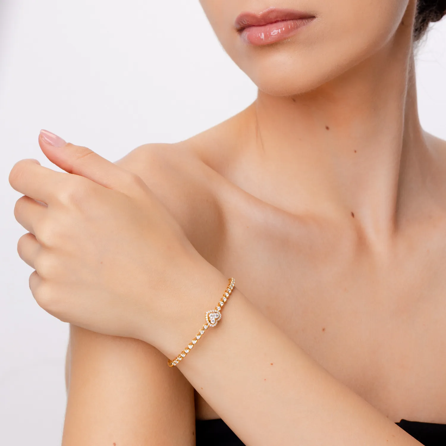 Bratara cu pandantiv inima din aur galben cu diamante de 0.9ct