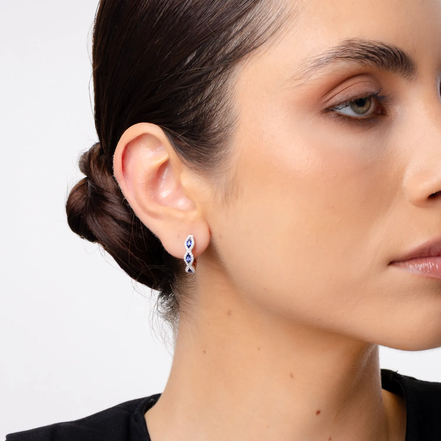 White gold hoop earrings with 1.1ct sapphires and diamonds