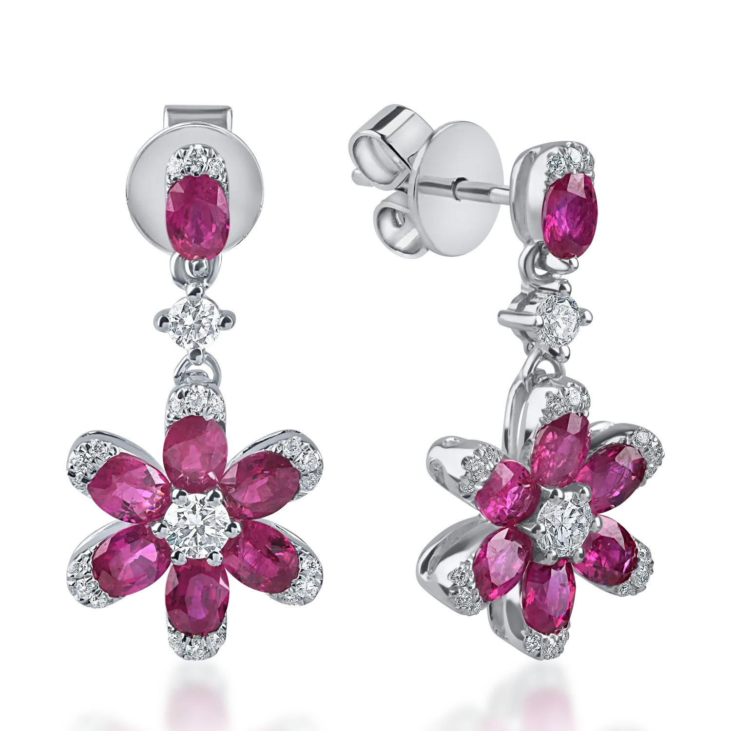 Cercei floare din aur alb cu rubine ovale si diamante de 2.1ct