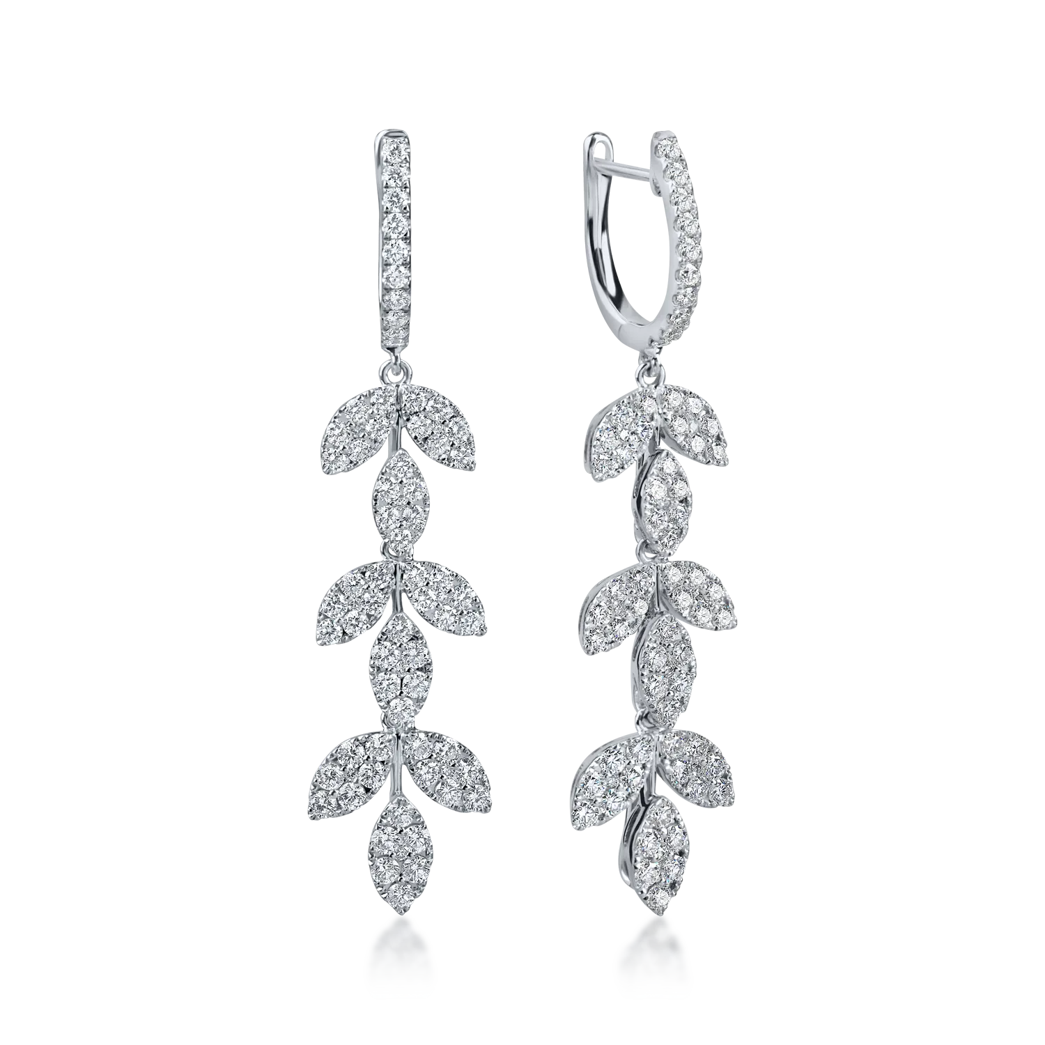 Cercei lungi din aur alb cu diamante de1.96ct