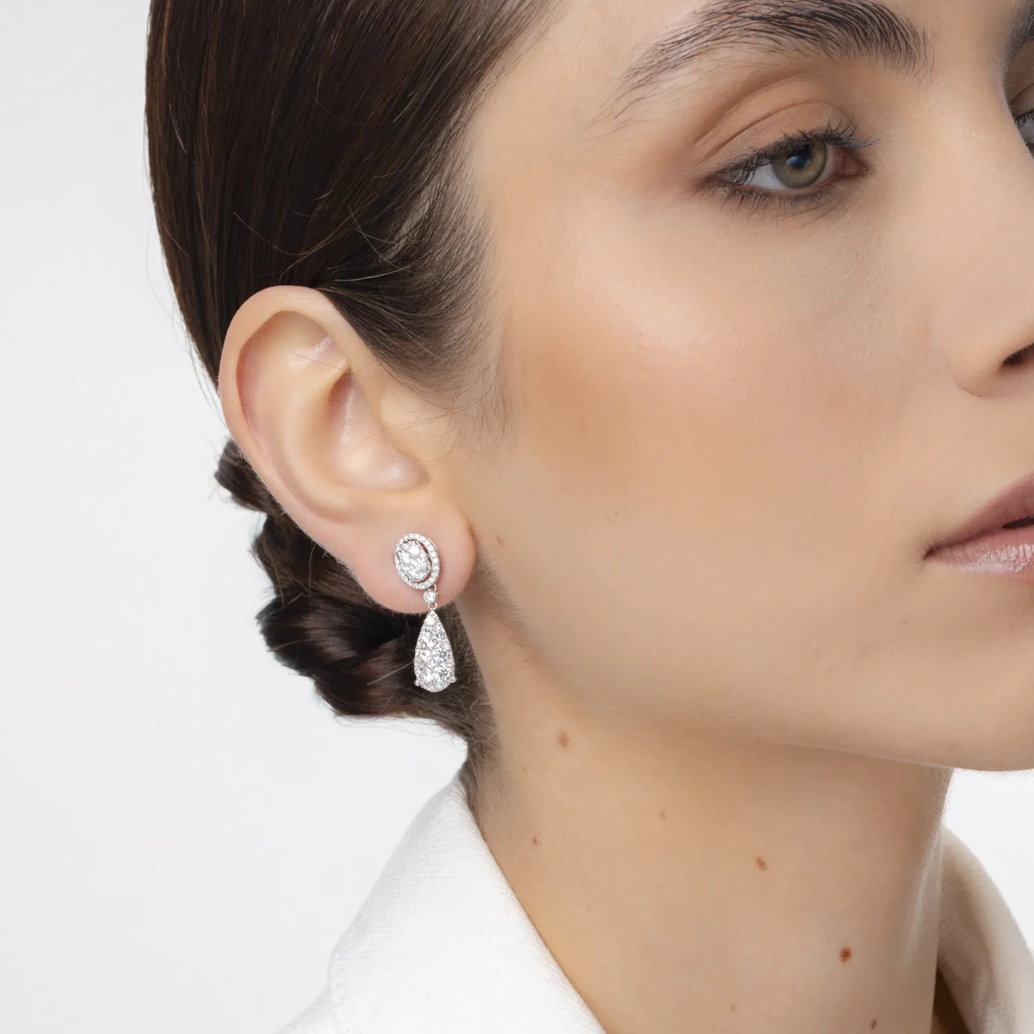 Fehérarany geometrikus fülbevaló 2.8ct gyémántokkal