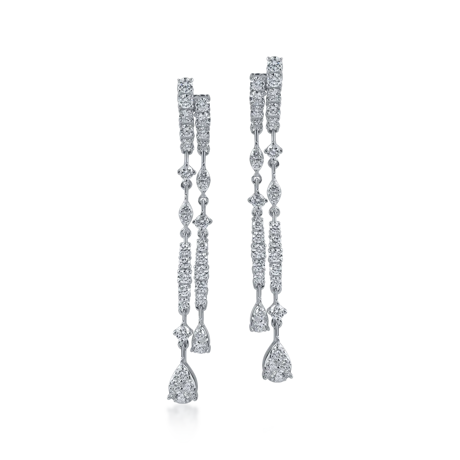 Cercei lungi din aur alb cu diamante de 1.5ct