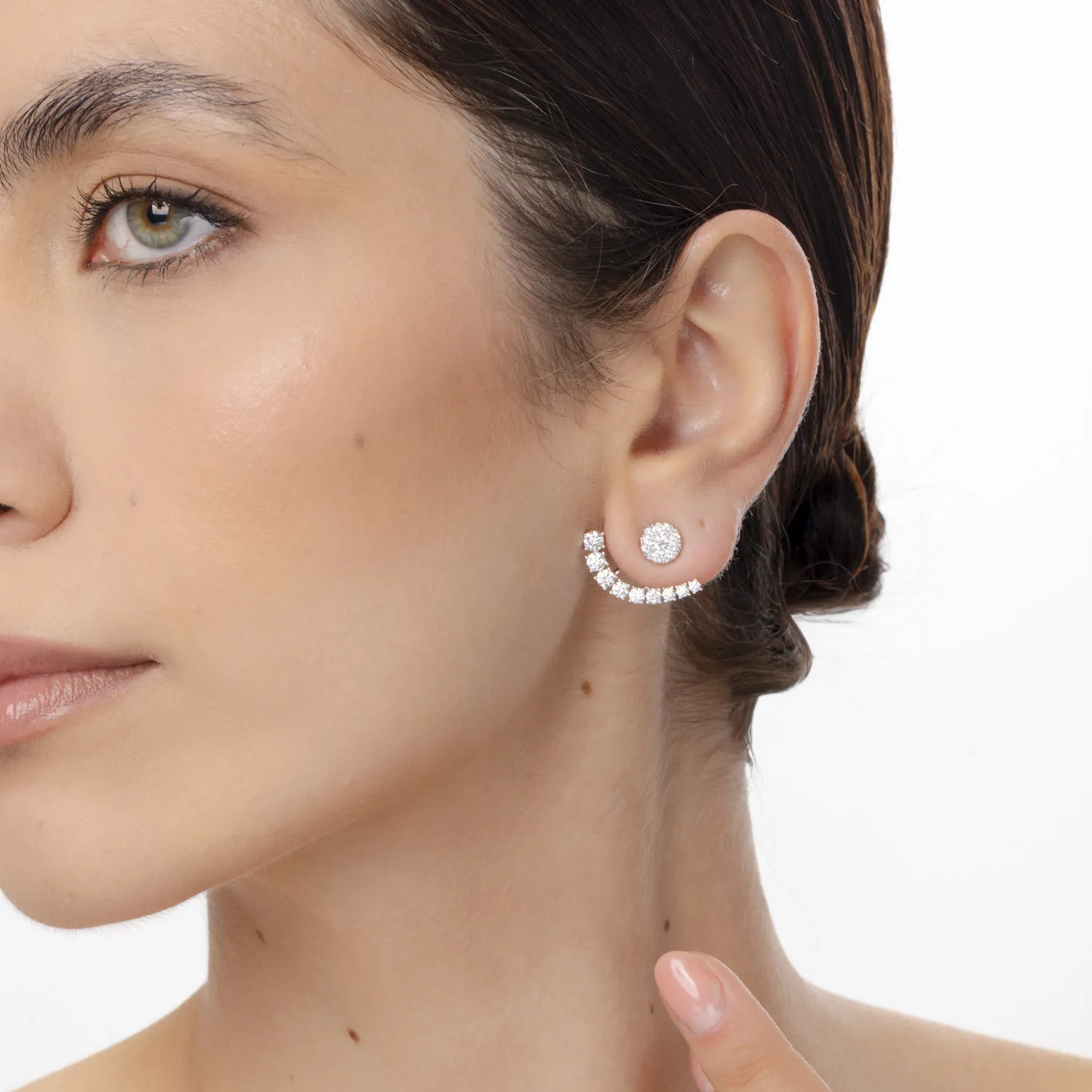 Fehér arany fülbevalók 2.3ct mikrobeállítású gyémánttal