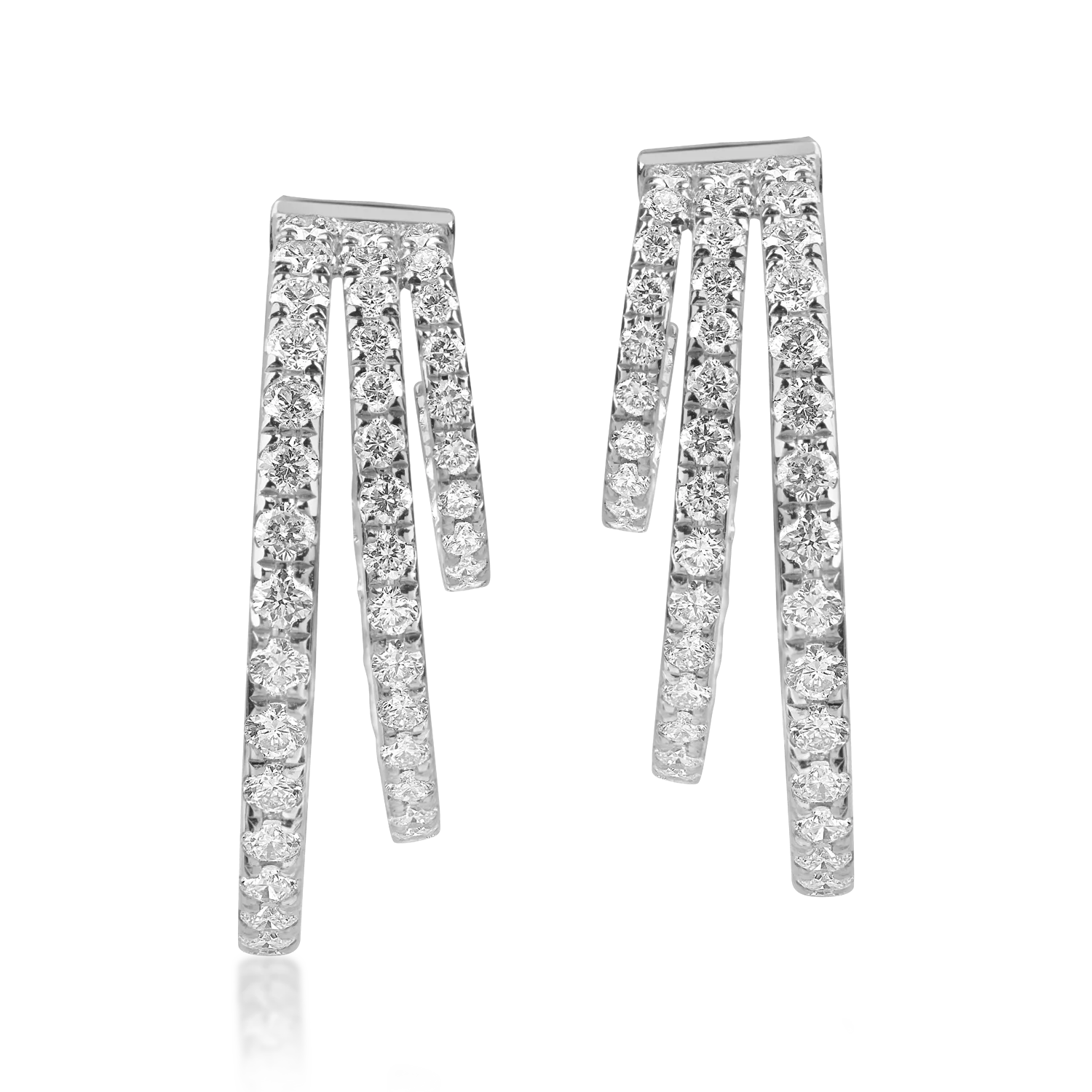 White gold on-ear earrings with 2.5ct diamonds