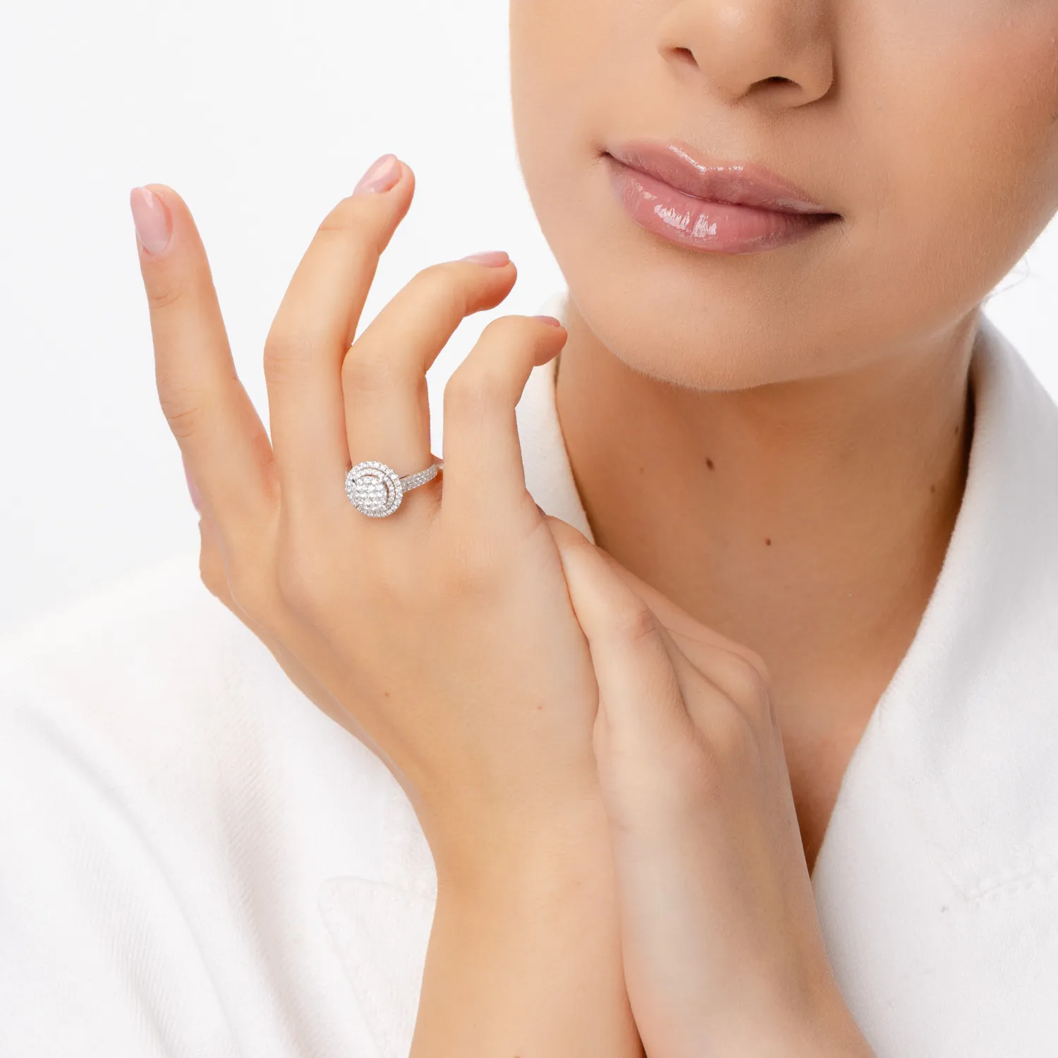 Inel din aur alb cu diamante microsetting de 0.9ct